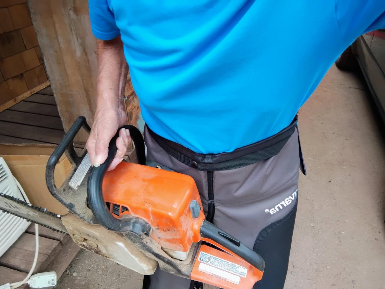 Husqvarna 587160702 Apron Chainsaw Chaps, 38-Inch, Black Apron customer photo 2