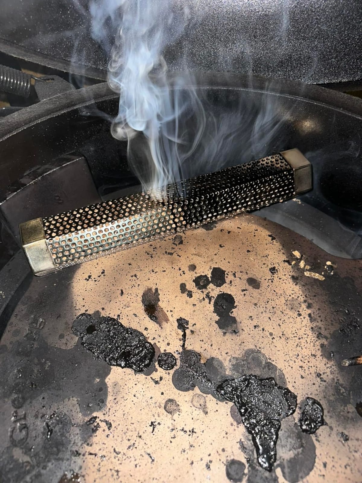 LIZZQ Premium Pellet Smoker Tube 12 inches - 5 Hours of Billowing Smoke | Hot or Cold Smoking - for Any Grill or Smoker - An Easy and Safe Way to Provide Smoking - Free eBook Grilling Ideas & Recipes customer photo 2