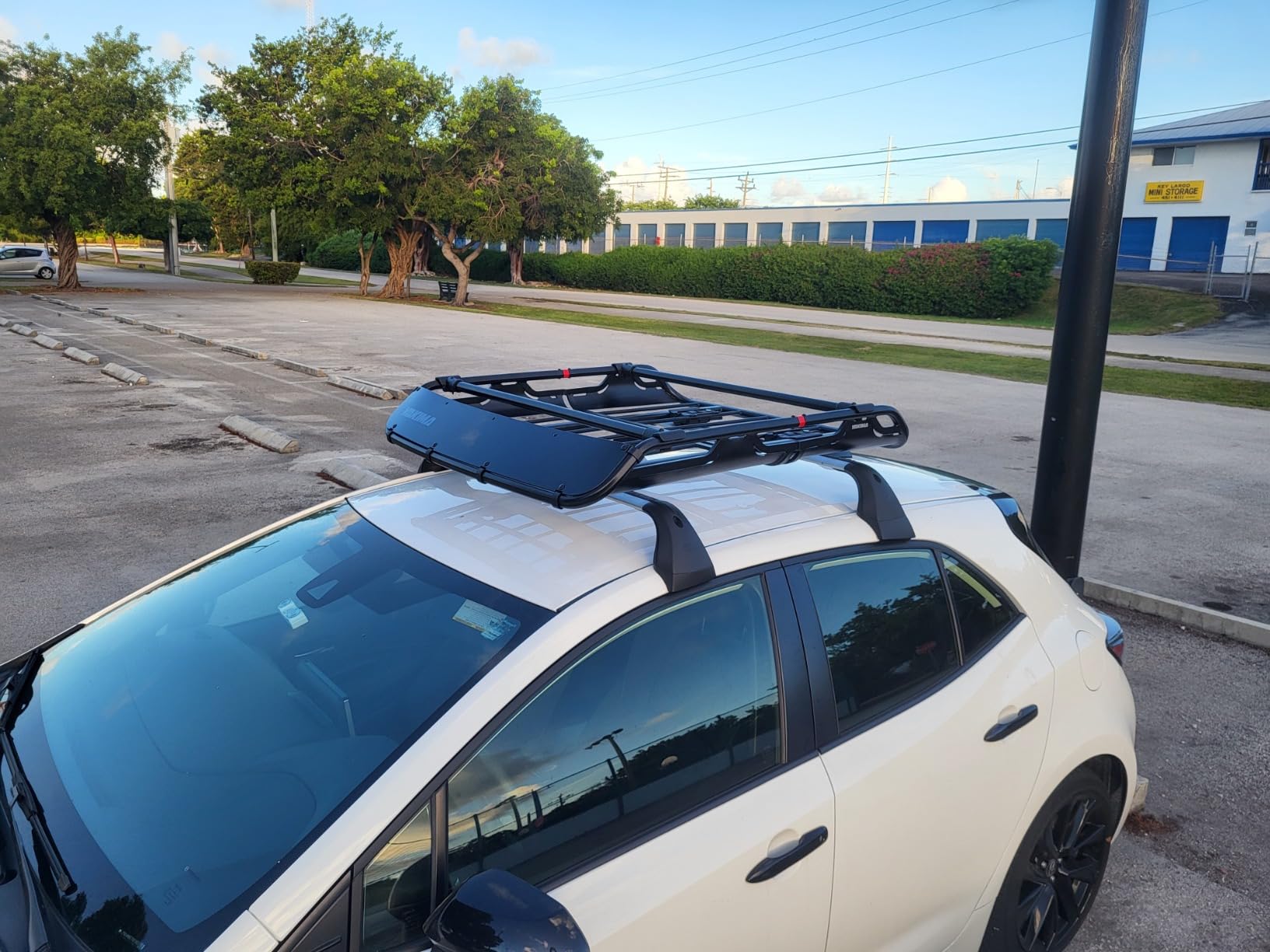 Yakima OffGrid Large Premium Cargo Basket Roof Rack with Quick Release Mounting System and Removable Fairing and Accessory Bars, Black customer photo 2