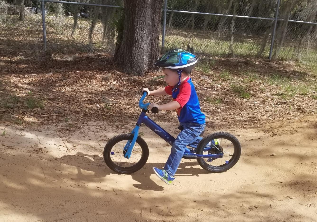 Strider 14x Classic Balance Bike for Kids Ages 3-6 Years, Awesome Blue | No Pedals, Adjustable Seat and Handlebars, Lightweight Steel Frame, Can Convert into Pedal Bike customer photo 1