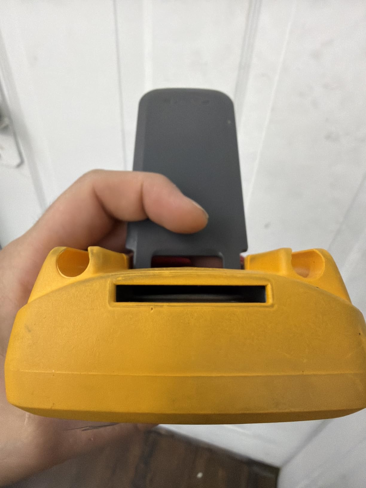 Fluke 17B+ Digital Multimeter, for Electrical Applications, Measures AC/DC Voltage 1000V, Current Measurements to 10A, Resistance, Continuity, Diode, Capacitance, Frequency, and Temperature Testing customer photo 2