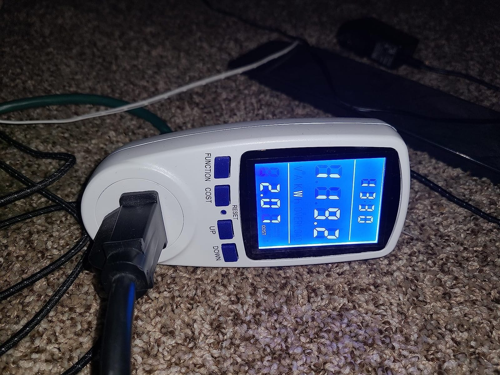 Renogy 400Watt Premium Solar Kit with 40A MPPT Charge Controller | 4x100W monocrystalline panels. 40A MPPT charge controller. Includes Bluetooth module, Z-brackets, cables, adaptor kit. customer photo 2