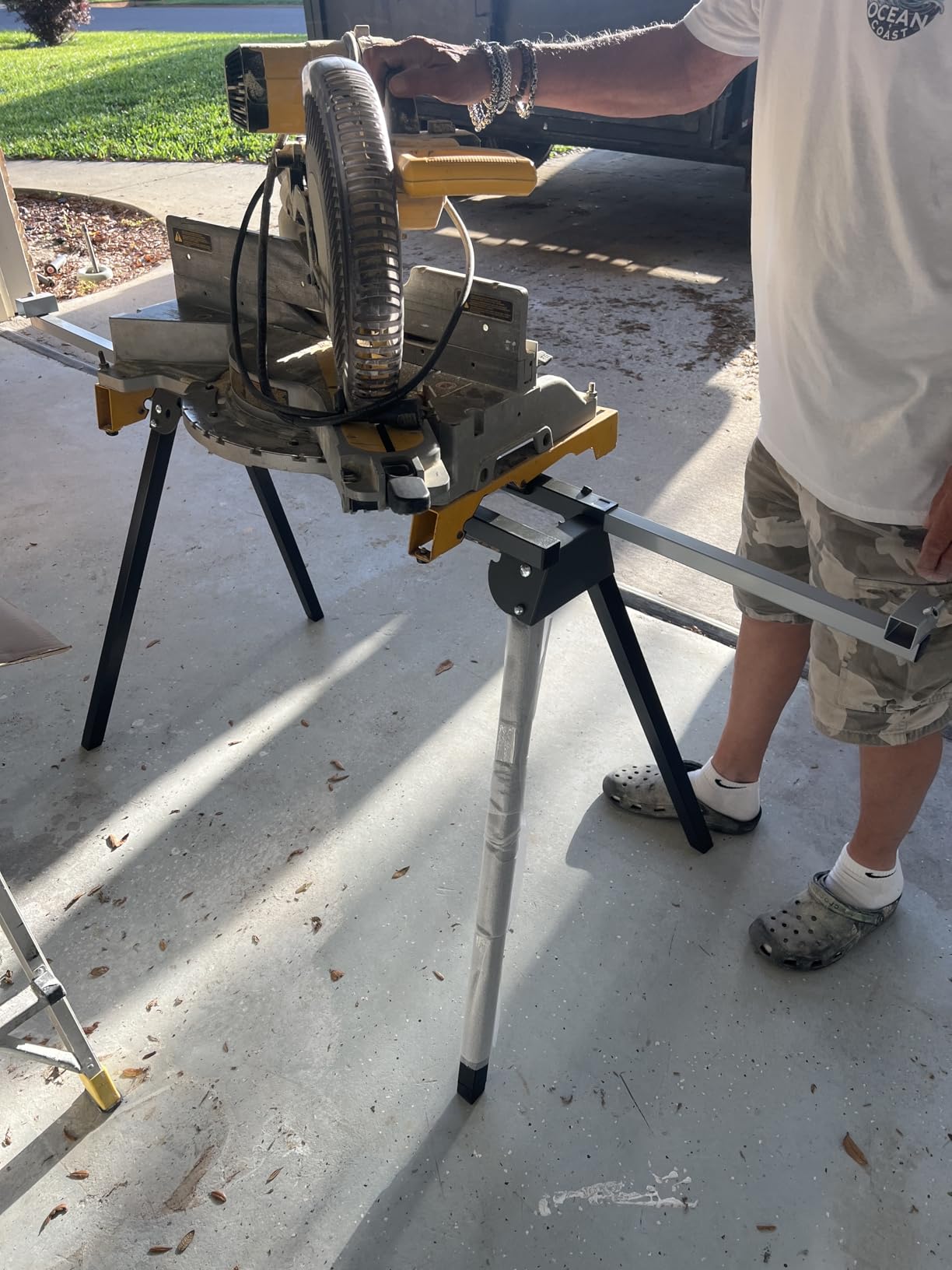 Deluxe Heavy Duty Rolling Miter Saw Stand with 8 in Wheels 330 Lbs Load Capacity Black and Grey Single Pack WK-MS029E-2 customer photo 1
