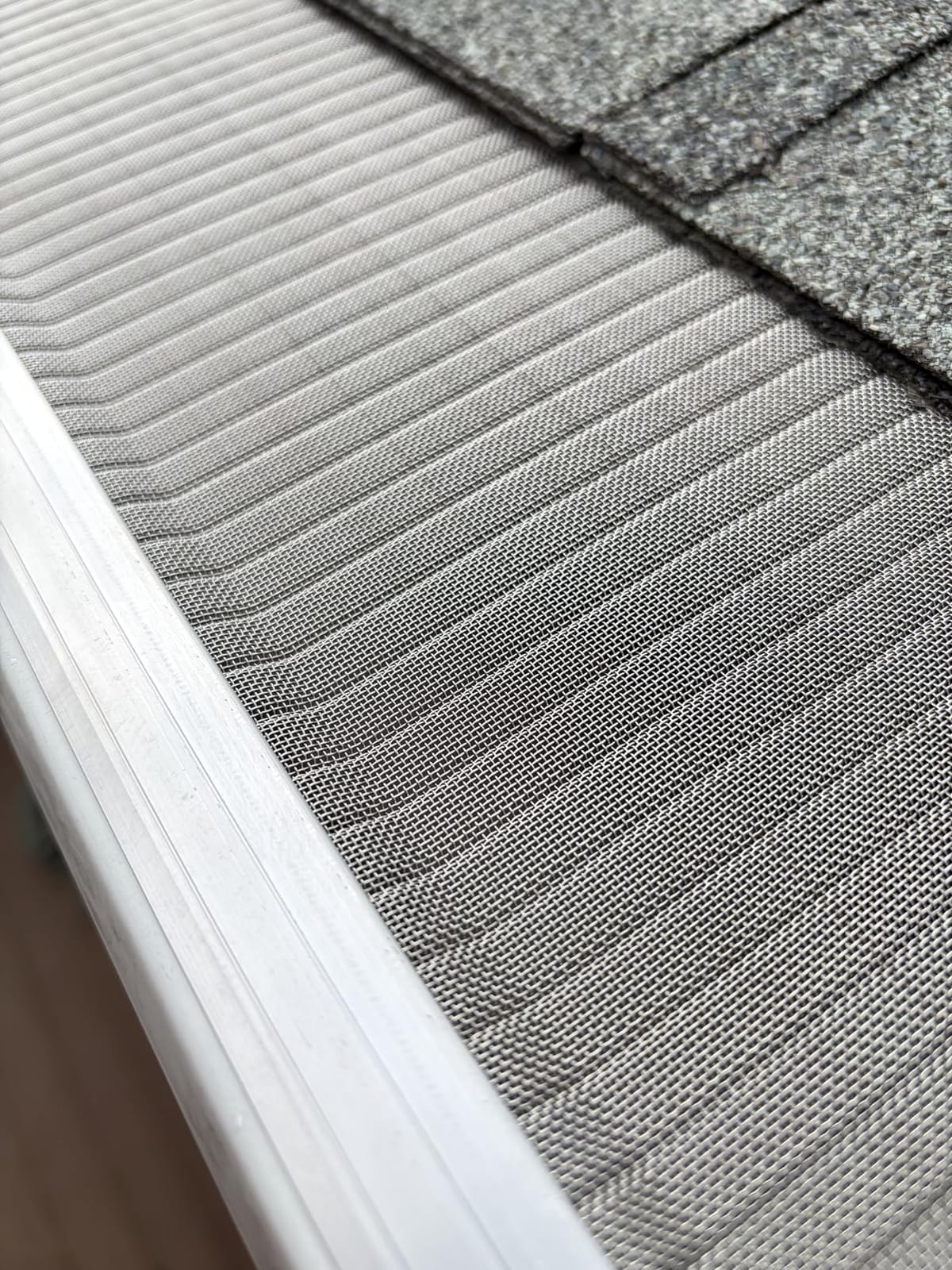 RAPTOR GUTTER GUARD – 48 FT. (Nominal) Contractor Grade Stainless Steel Micro-Mesh Gutter Guard Kit with Screws Included. Fits 5 in. Gutters and Smaller. DIY-Friendly. (5.625 in. x 47.625 in.) customer photo 2