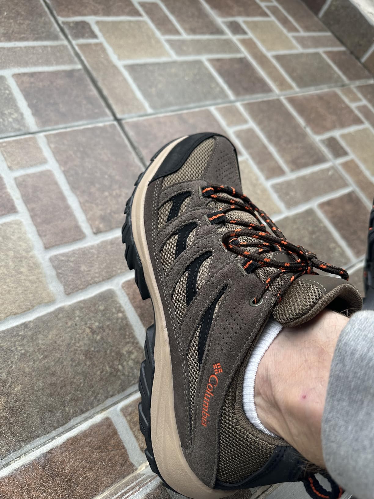 Columbia Men’s Crestwood Hiking Boots customer photo 1