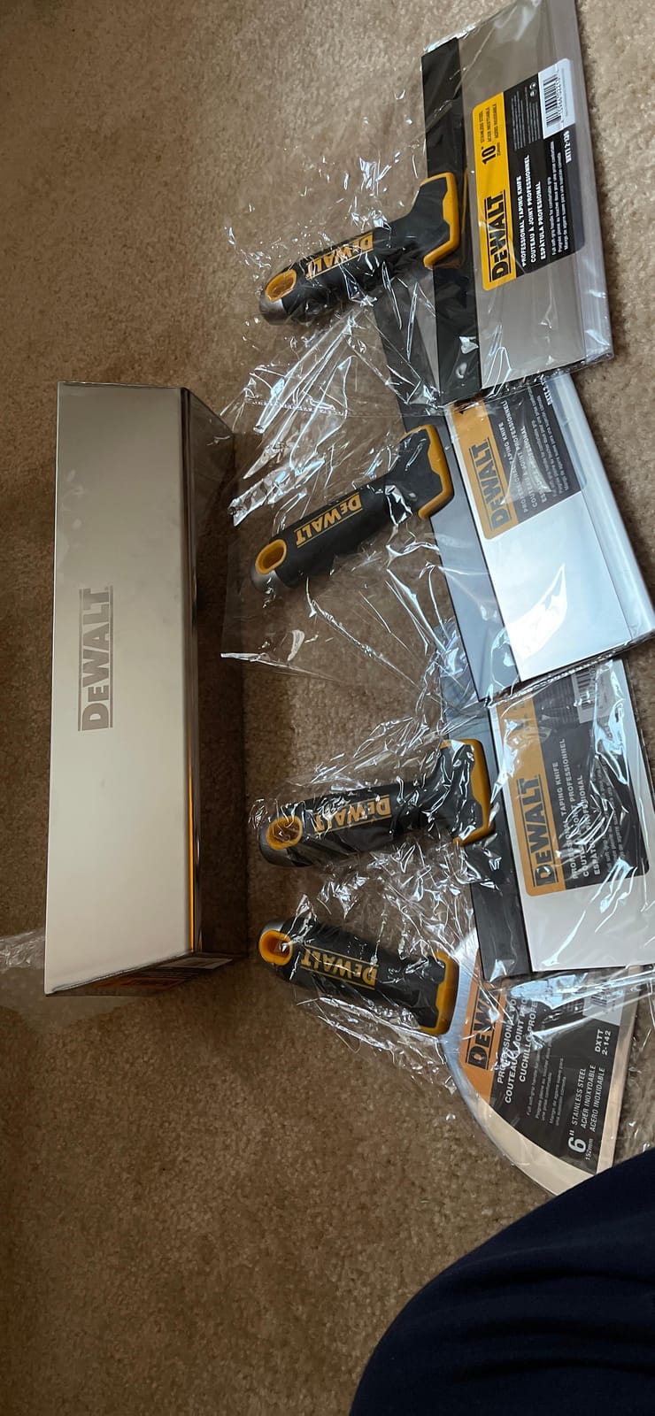 DEWALT Stainless Steel Taping Knife & Mud Pan Set | 8,10,12 Inch Taping Knives, 14 Inch Mud Pan, BONUS 6