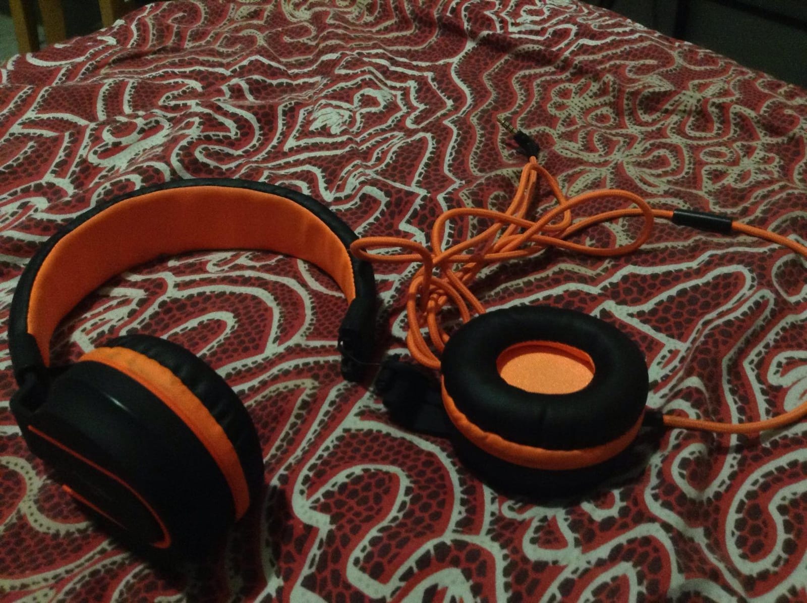 Kids Headphones for School with Microphone, 93dB Volume Limited, PinkPurple customer photo 2