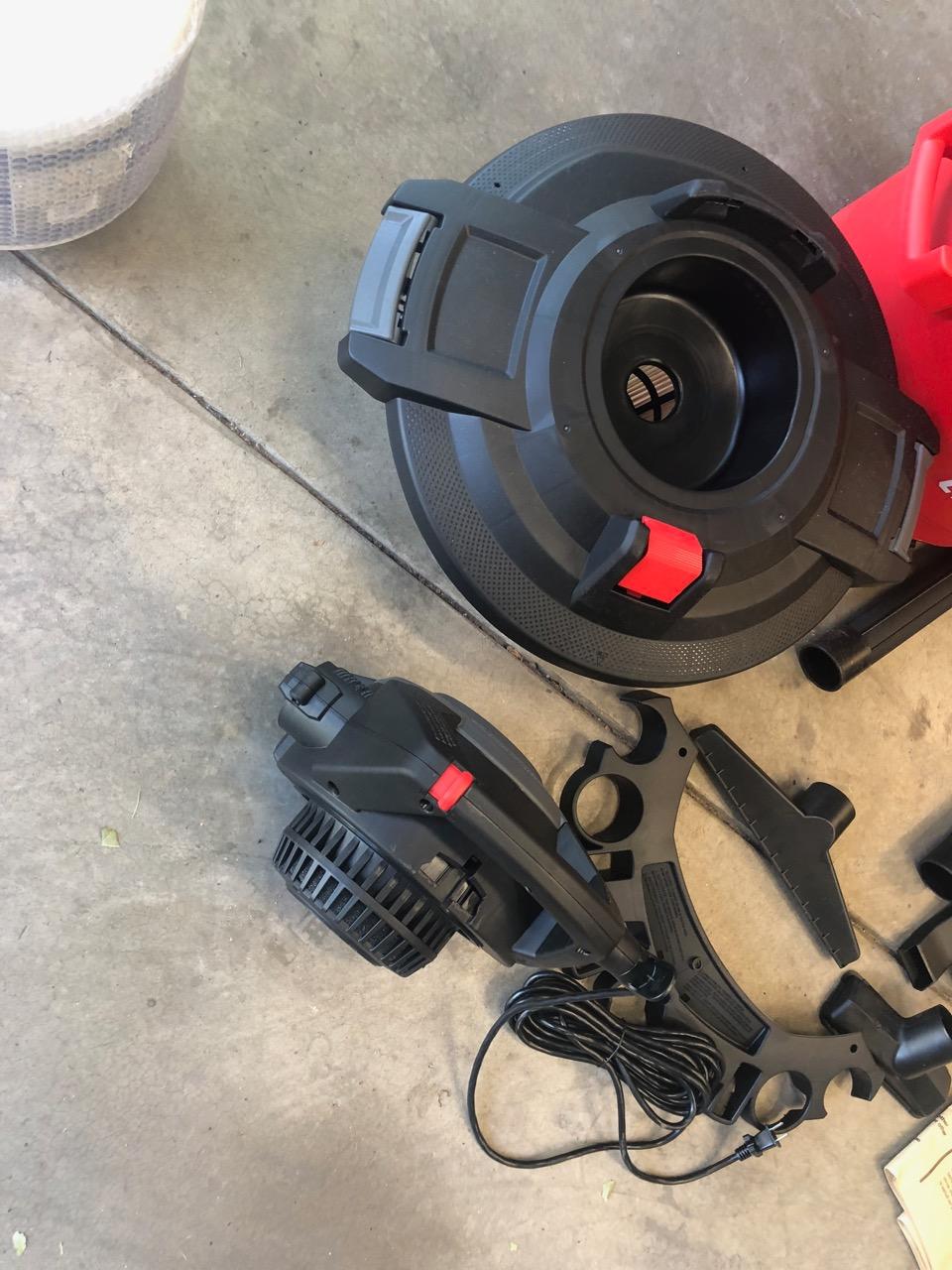 CRAFTSMAN CMXEVBE17607 16 Gal. 6.5 Peak HP Wet Dry Vac with Detach Blower customer photo 2