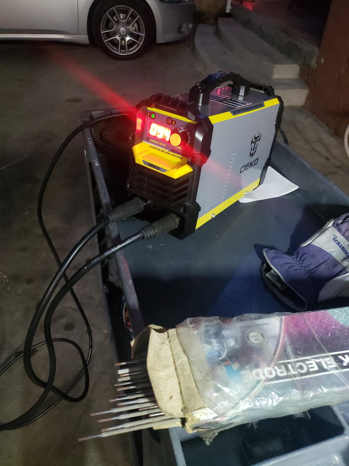 DEKOPRO 110/220V MMA Welder,160A ARC Welder Machine IGBT Digital Display LCD Hot Start Welder with Electrode Holder,Work Clamp, Input Power Adapter Cable and Brush customer photo 2