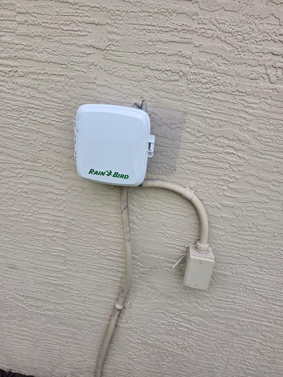 Rain-Bird ESP-TM2 Indoor Outdoor Irrigation WiFi Zone Controller Timer Box and Link Lnk WiFi Mobile Wireless Smartphone Upgrade Module Sprinkler System (12 Zone) customer photo 1