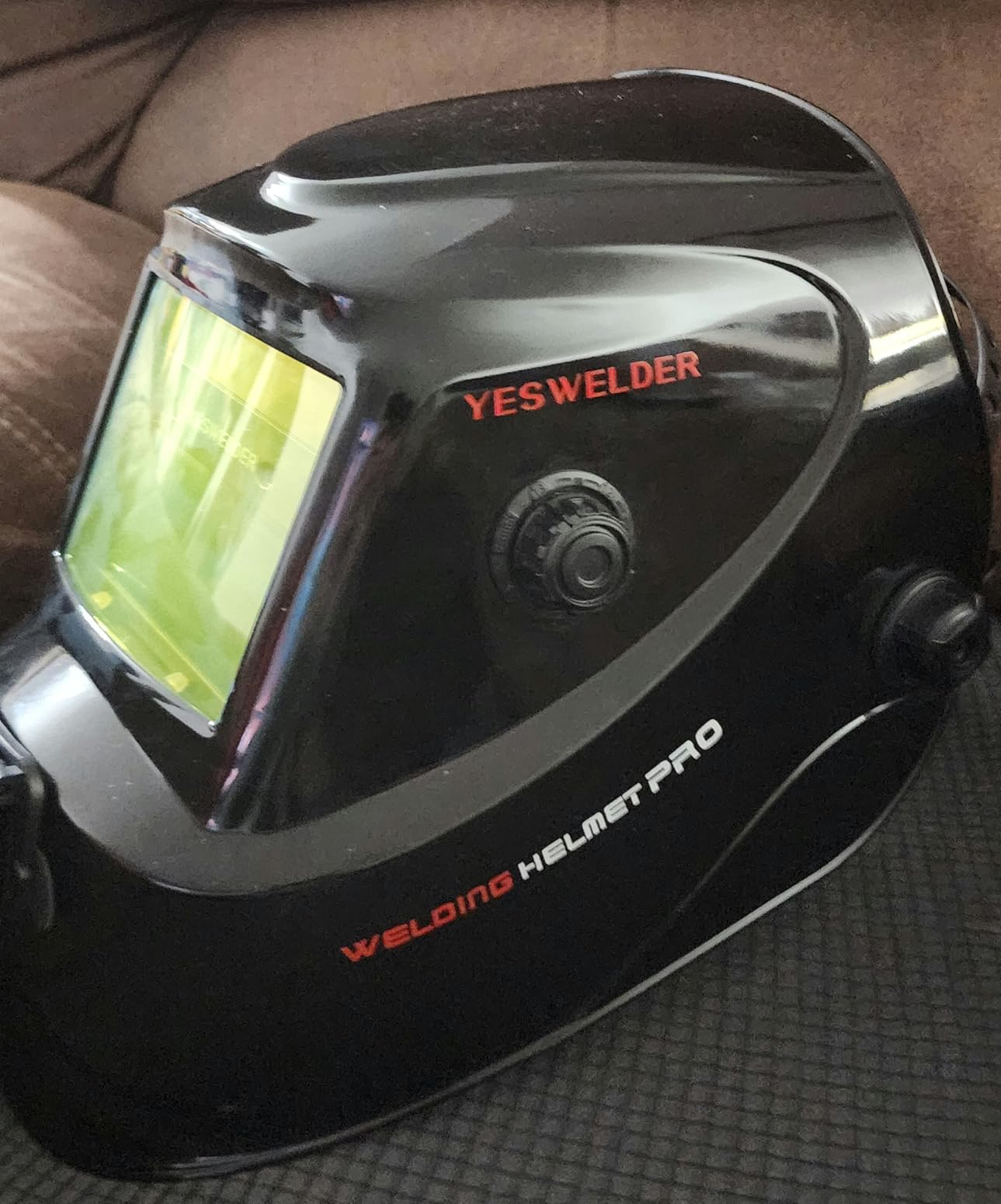 YESWELDER Auto Darkening Welding Helmet 1/1/1/1 True Color, LYG-L600A customer photo 1