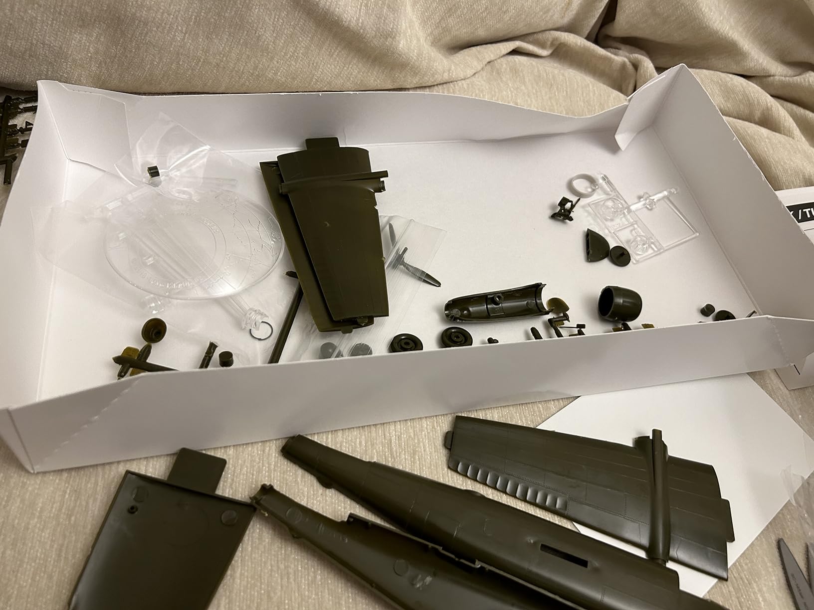 ATLANTIS TOY & HOBBY Plastic Model Kit with Swivel Stand - B-25 Flying Dragon customer photo 1