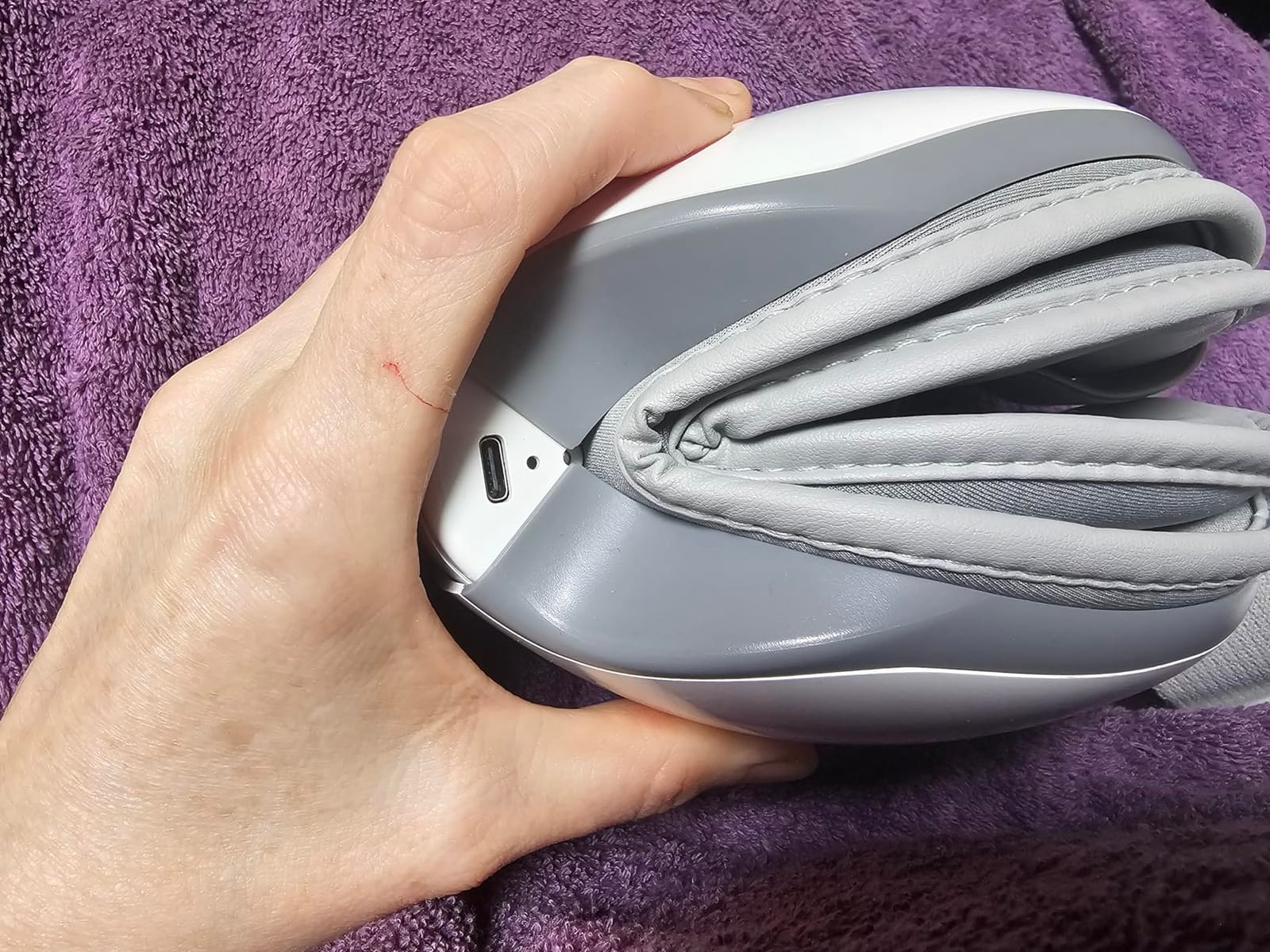 RENPHO Eyeris 1 Eye Massager with Heat, Heated Massage Eye Mask customer photo 2