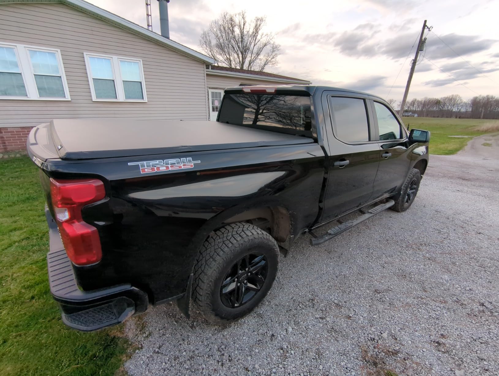 OEDRO Soft Tri-Fold Tonneau Cover for 2019-2026 Chevy Silverado 1500 5.8ft | Truck Bed Cover for GMC Sierra 1500/Chevy Silverado 1500 New Body Style, Fleetside 5.8 Feet Bed w/o Multi-Flex Tailgate customer photo 1