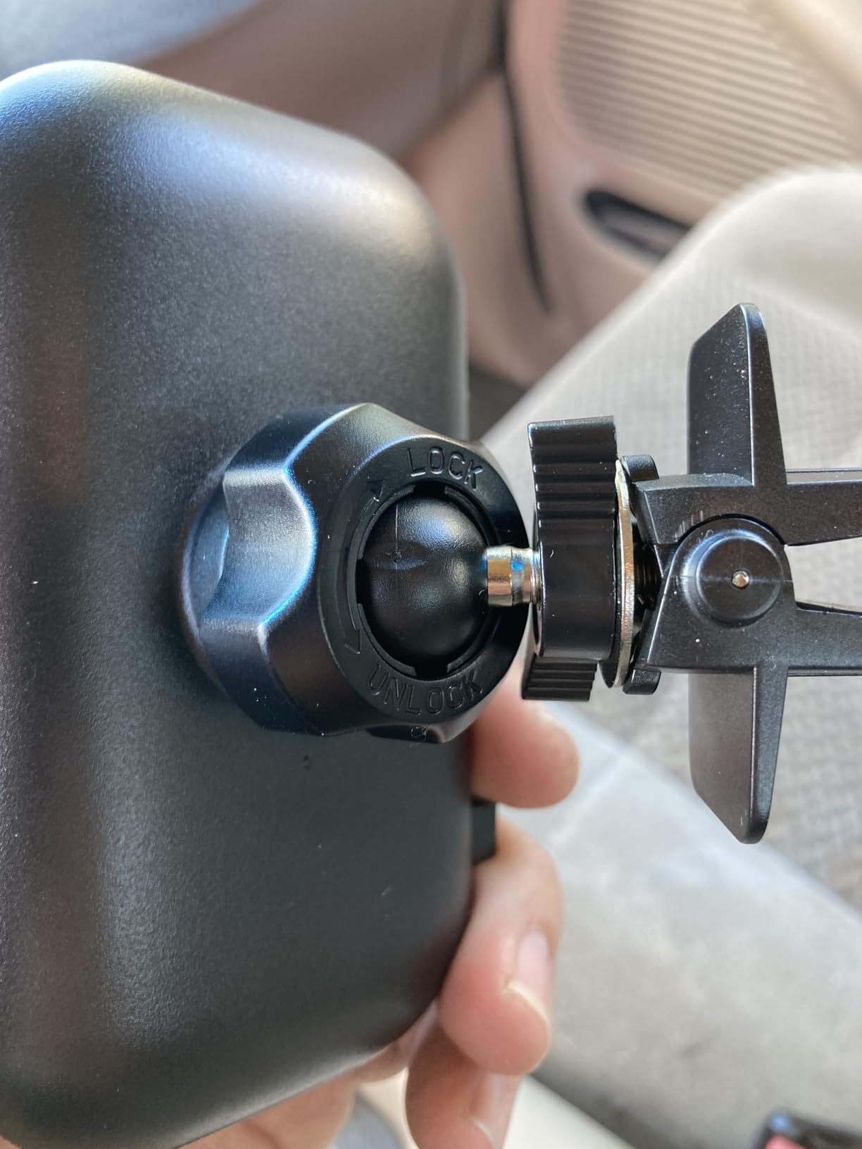 VICSEED 2026 Upgrade Ultra Stable Car Phone Holder Mount [Never Fall Off & Won't Break] Universal Air Vent Phone Mount for Car Easy Clamp Phone Holders for Your Car for iPhone 17 Pro Max 16 15 14 13 customer photo 1