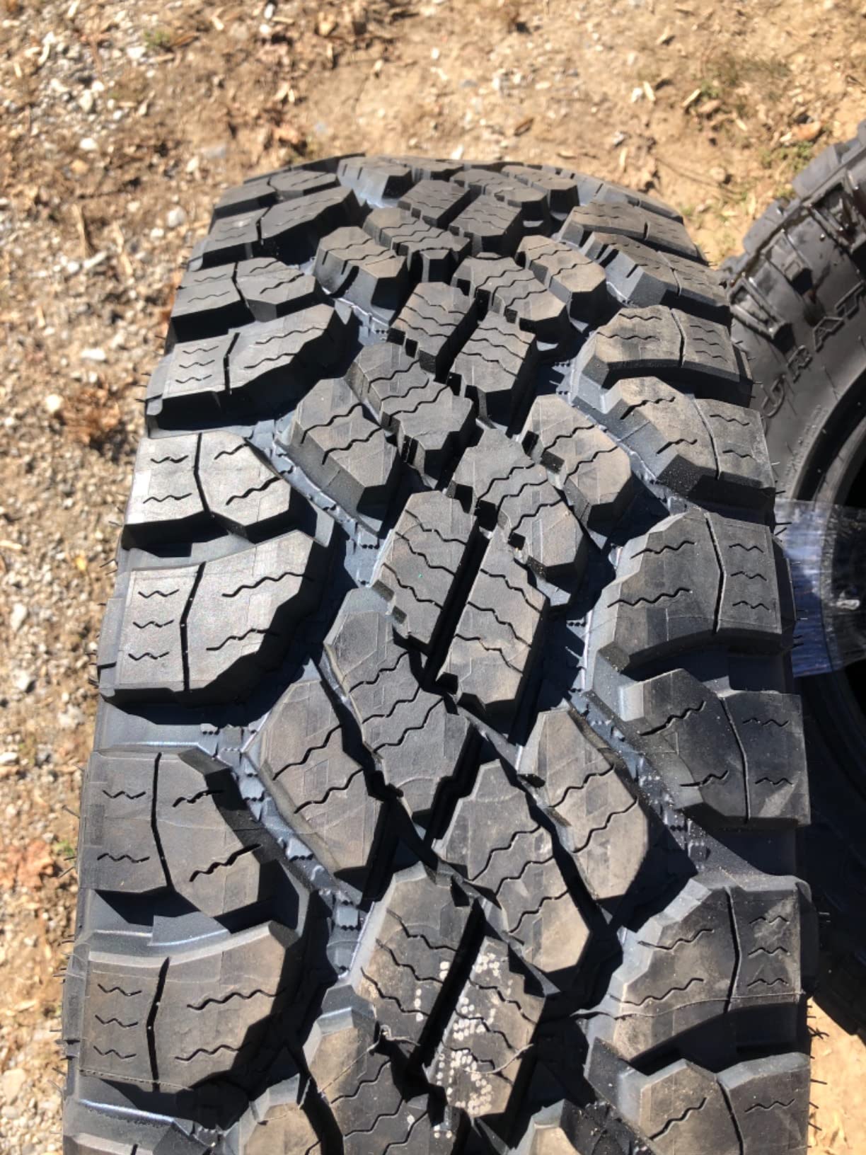GOODYEAR WRANGLER DURATRAC - LT275/70R18 125R E/10 OWL customer photo 2