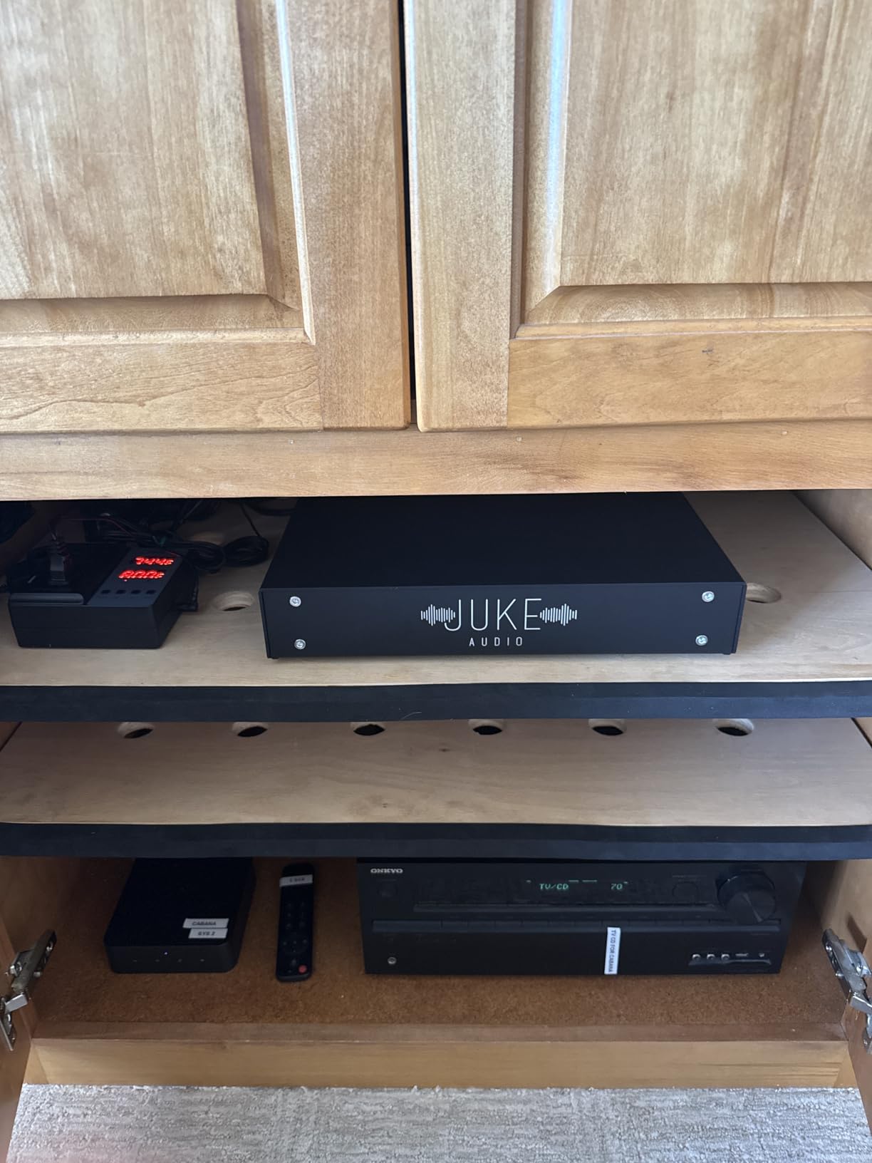 Juke-6 | 6 Zone Audio Amplifier | Wirelessly Controlled Multi-Room Audio System | Compatible with Airplay 2, Spotify Connect, Bluetooth, DLNA customer photo 2