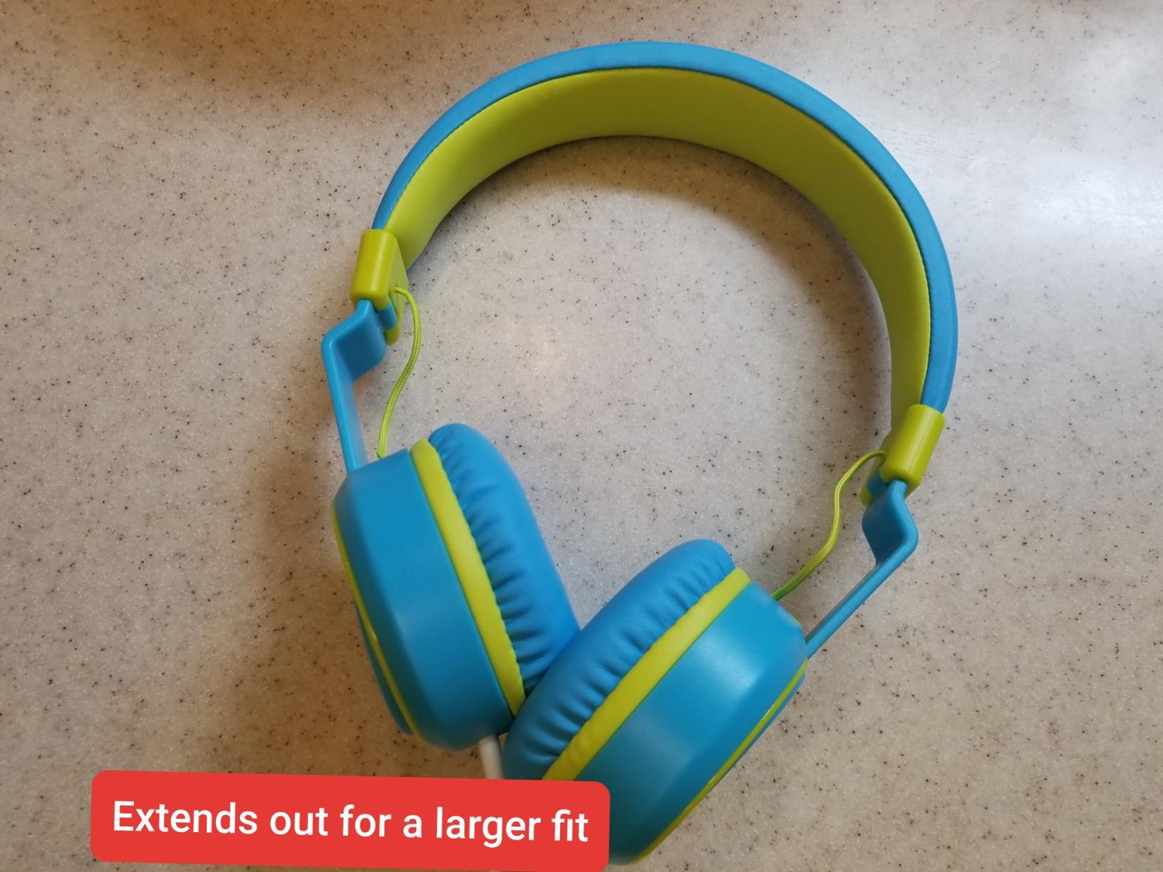 Wired Kids Headphones for School with Cord Mic,Safe Volume Limit 85/94dB customer photo 1