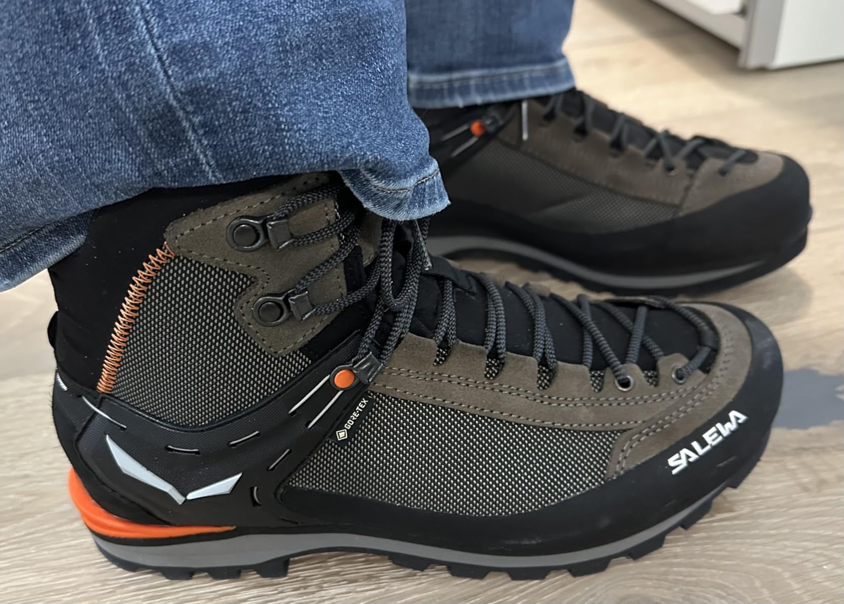 Salewa Men's Crow GTX Mountaineering Boots customer photo 1
