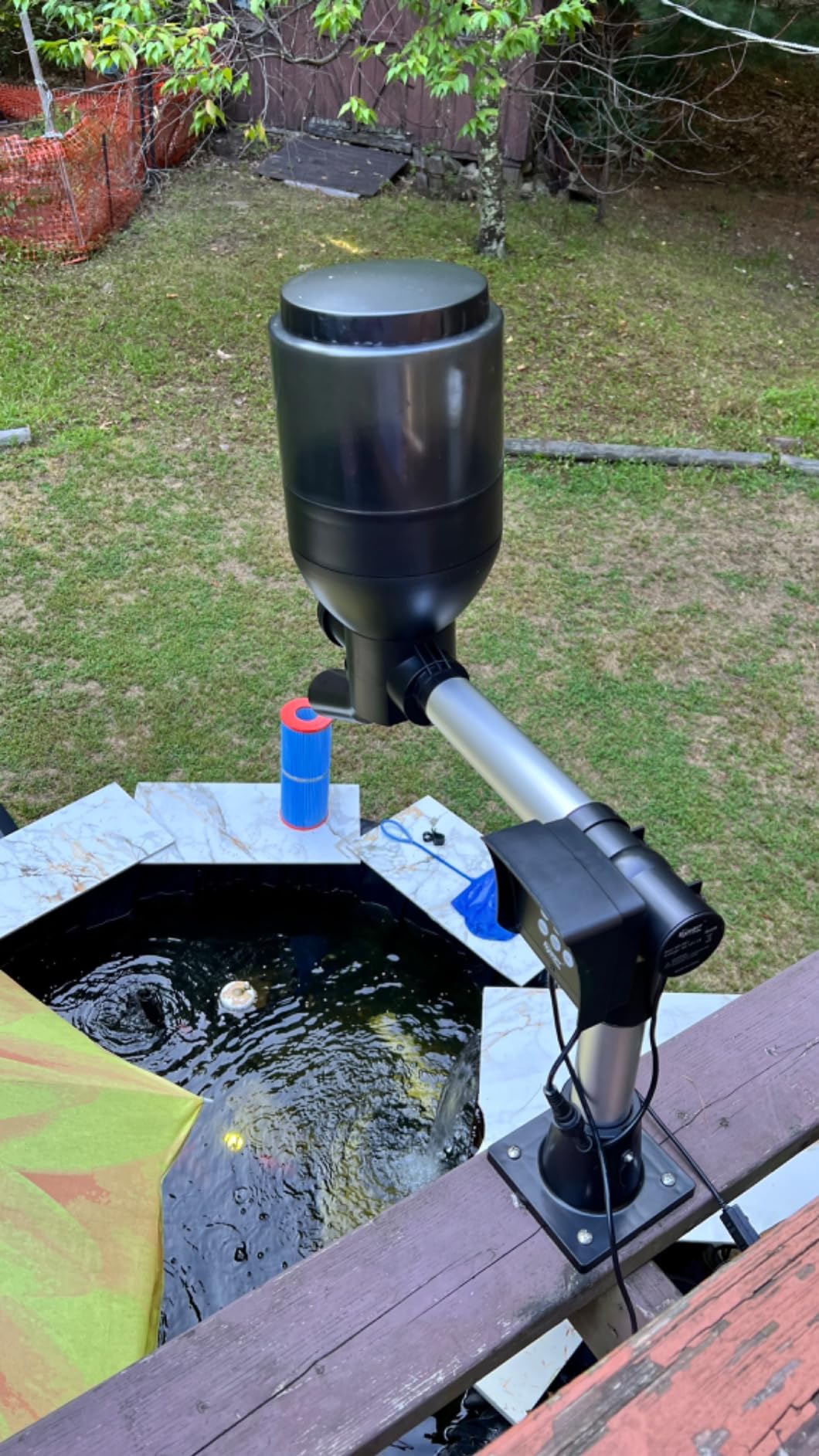 hygger Large Programmable Auto Pond Feeder with LCD Display Controller Automatic Fish Food Feeding Dispenser Outdoor Koi Fish Feeder 5.5 L Capacity customer photo 1