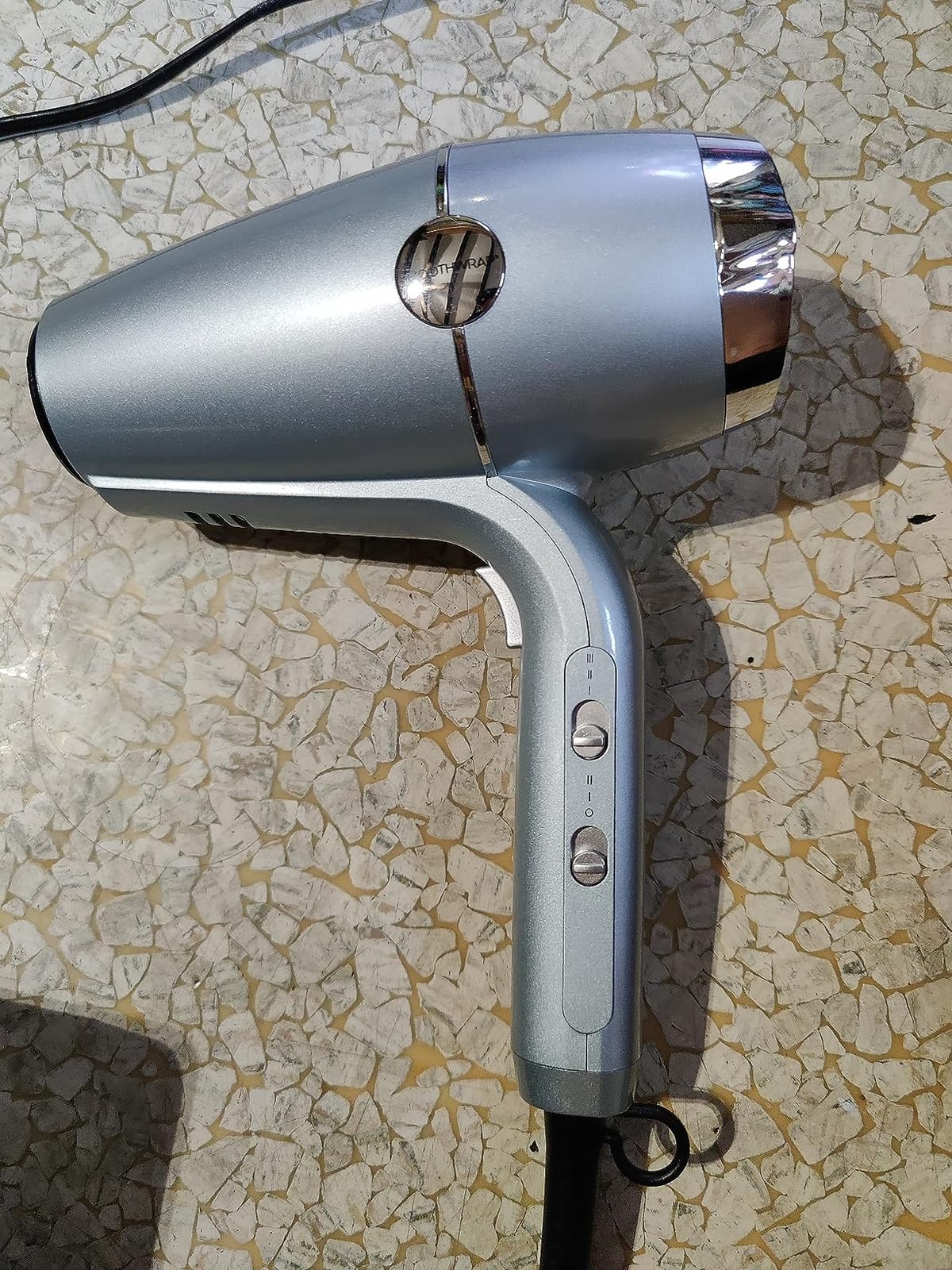 Conair SmoothWrap Ionic Hair Dryer, Diffuser & Concentrator, 1875W, Mint customer photo 2