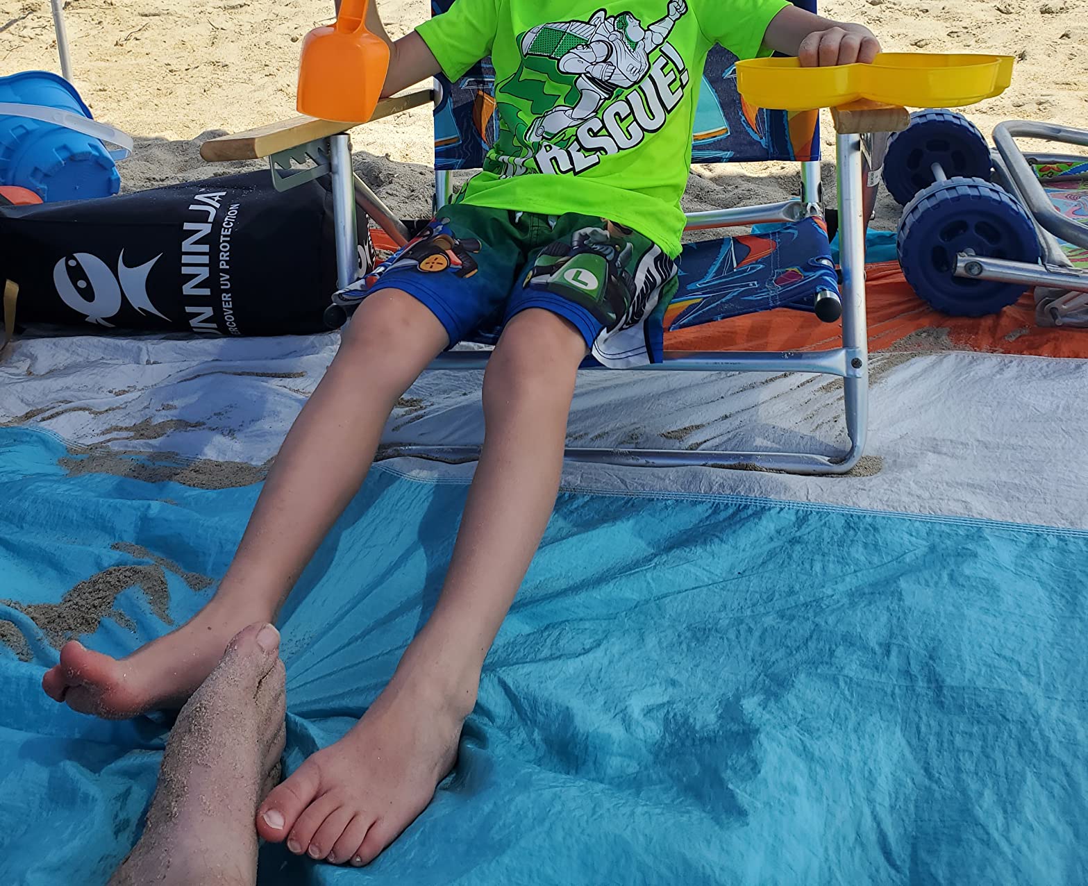 SUN NINJA Sand Free Beach Blanket, Quick Dry Beach Mat 10x9 ft, Blue | Giant lightweight ripstop nylon beach blanket with travel bag, fits up to 8 adults, for outdoors, picnic, camping, travel customer photo 2