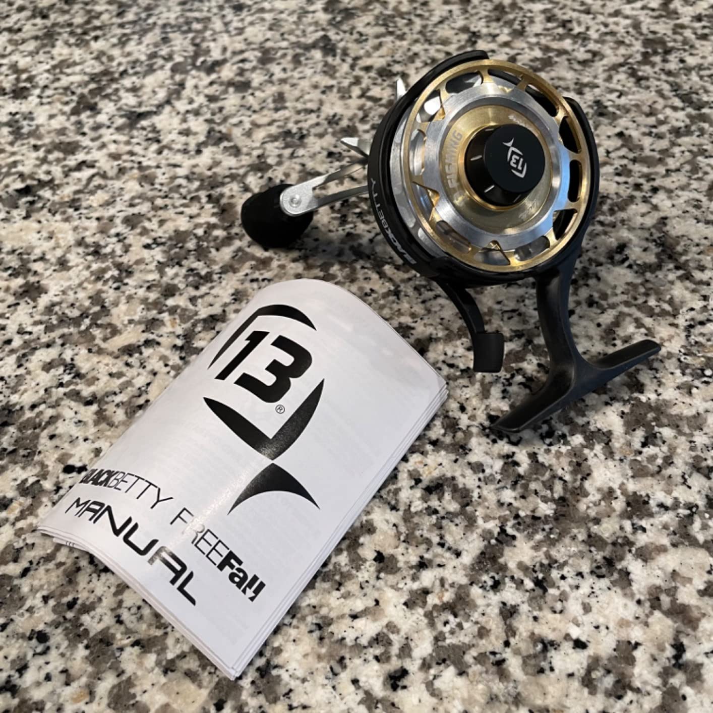 13 Fishing Freefall Carbon Inline Ice Fishing Reel (2.5:1 Gear Ratio) customer photo 2
