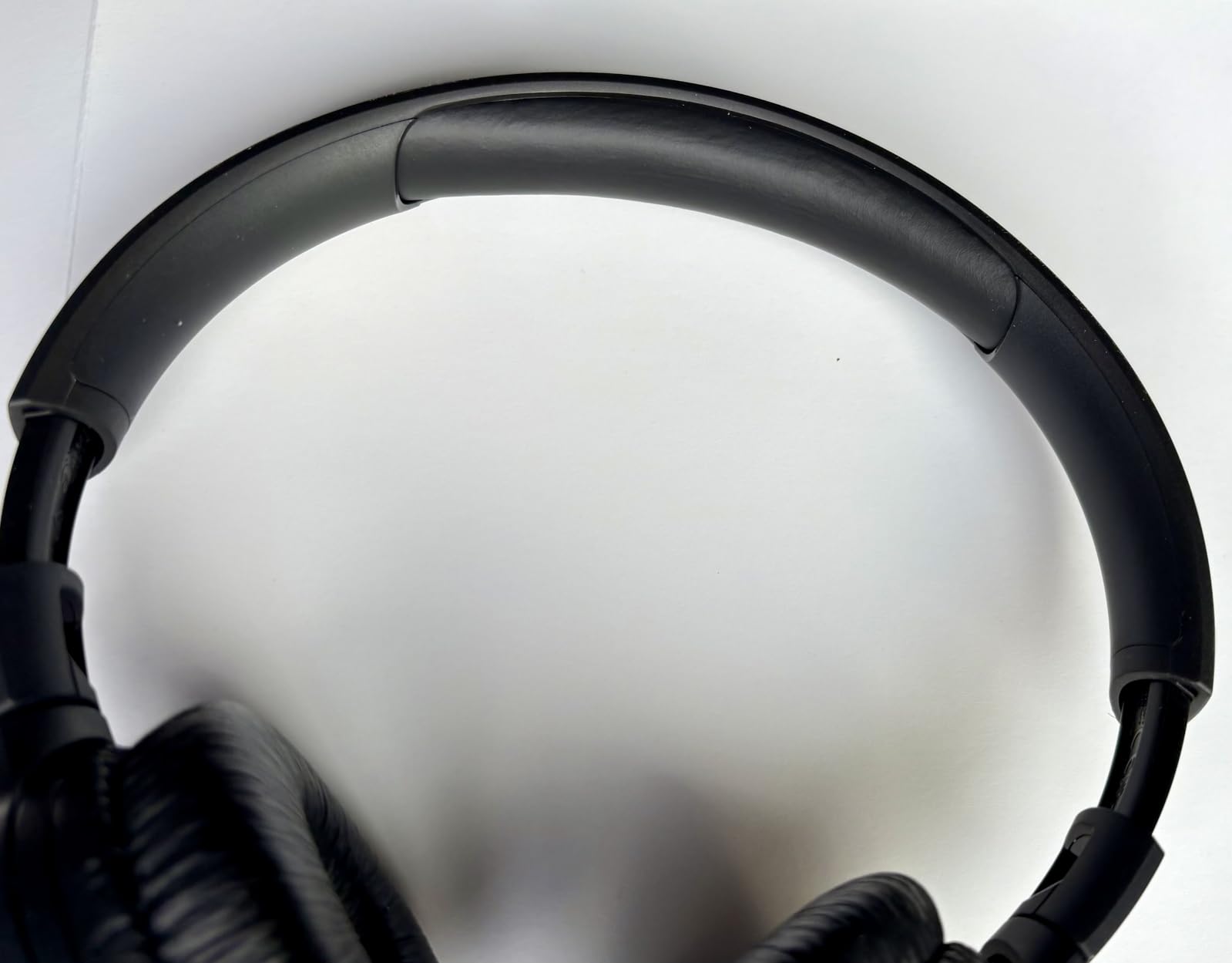 JBL Tune 510BT - Bluetooth headphones with up to 40 hours battery, microphone for call, foldable and comfortable, Android and iOs compatible (Black) customer photo 1