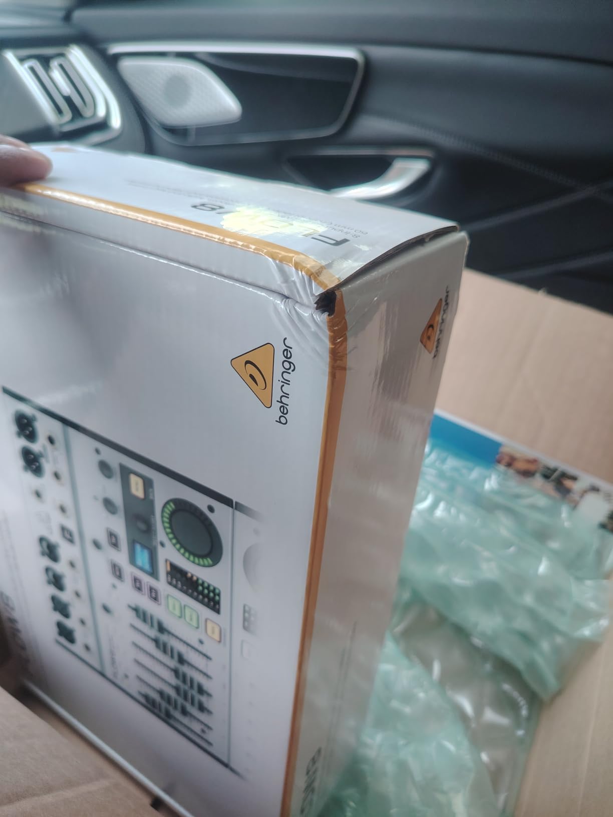 Behringer FLOW 8 8-input Digital Mixer with Bluetooth customer photo 1