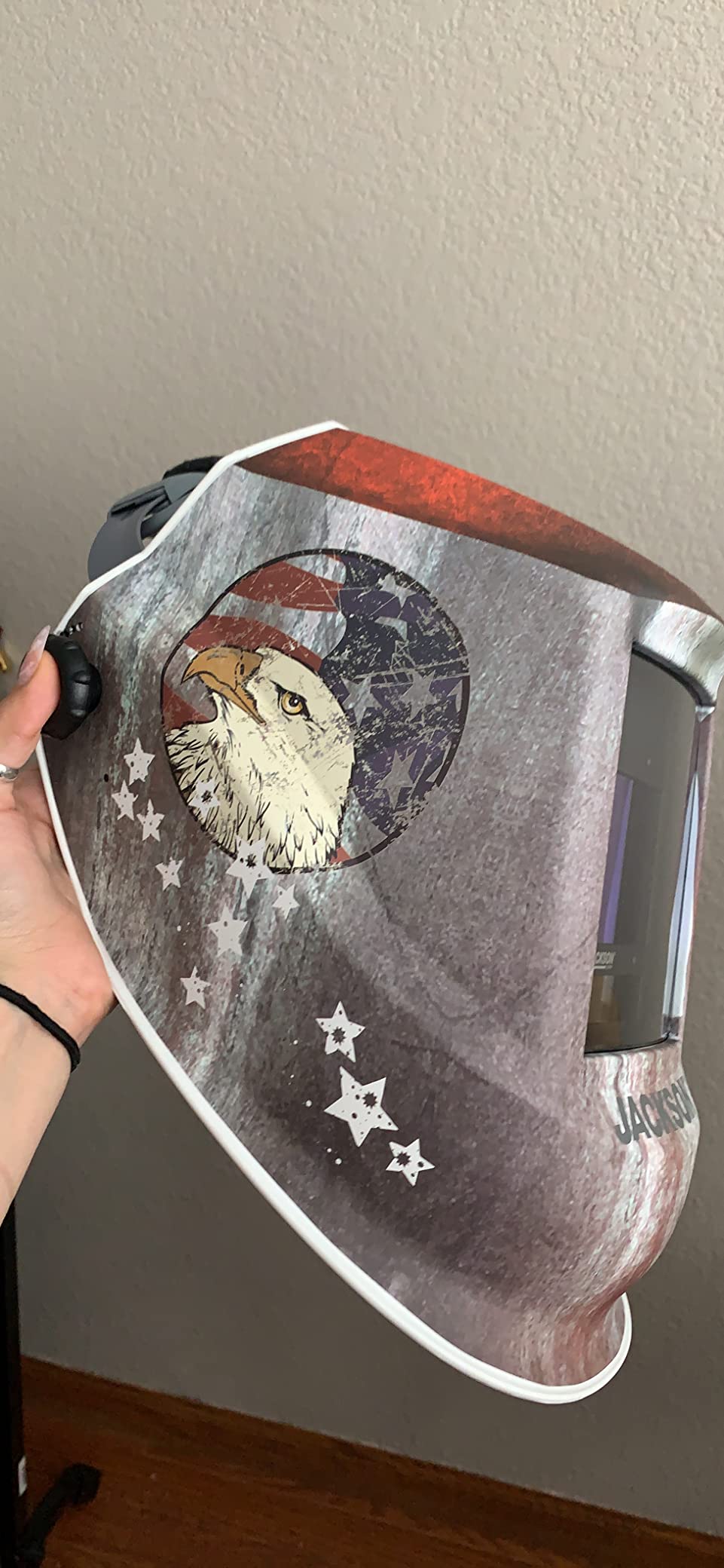 Jackson Safety Premium Graphic Welding Hood with ADF - Ultra Lightweight Auto Darkening Welding Helmet - ANSI Z87.1 (Multiple Styles) customer photo 1