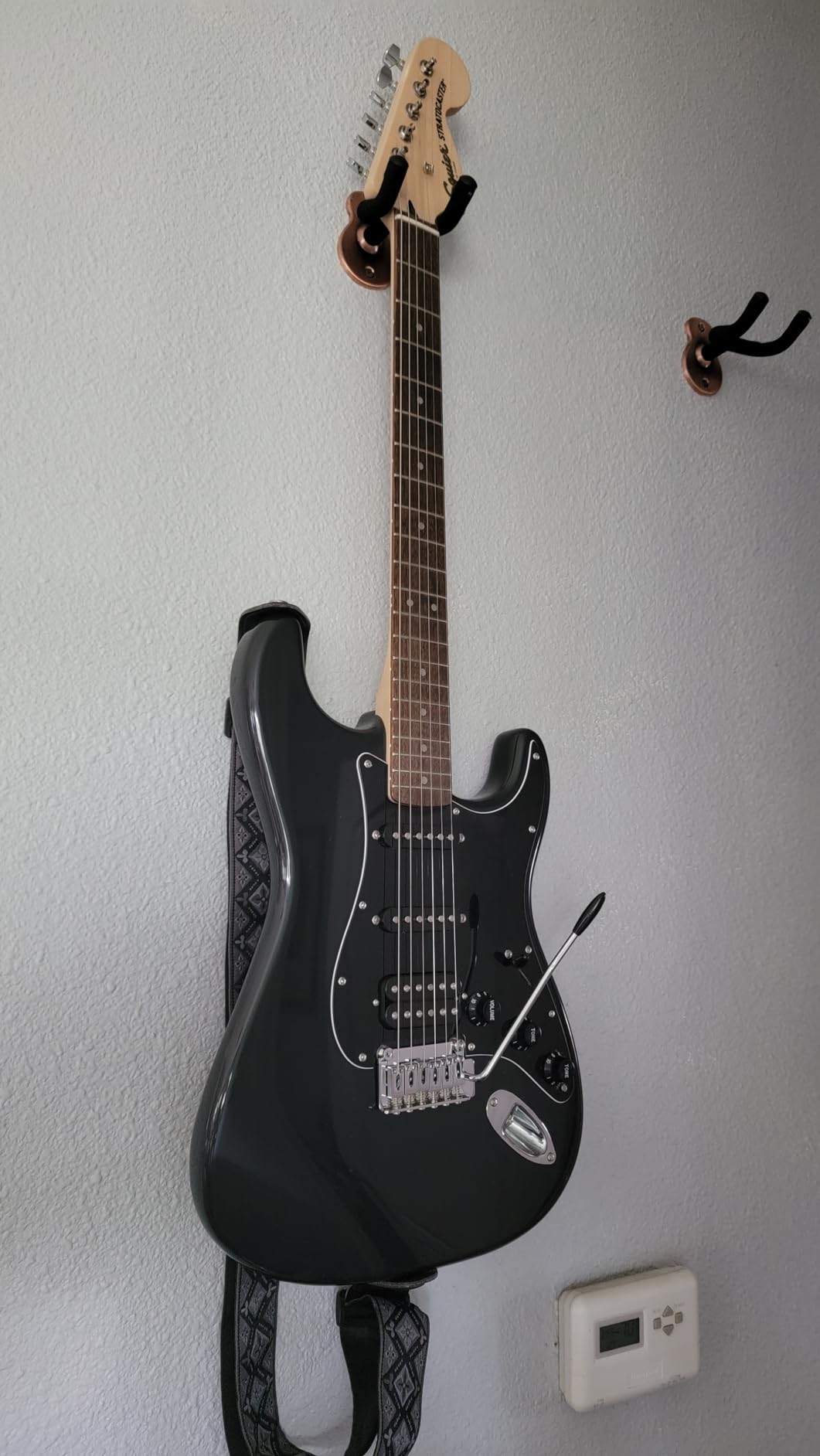 Squier Affinity Series Stratocaster Electric Guitar Kit, Lake Placid Blue customer photo 2