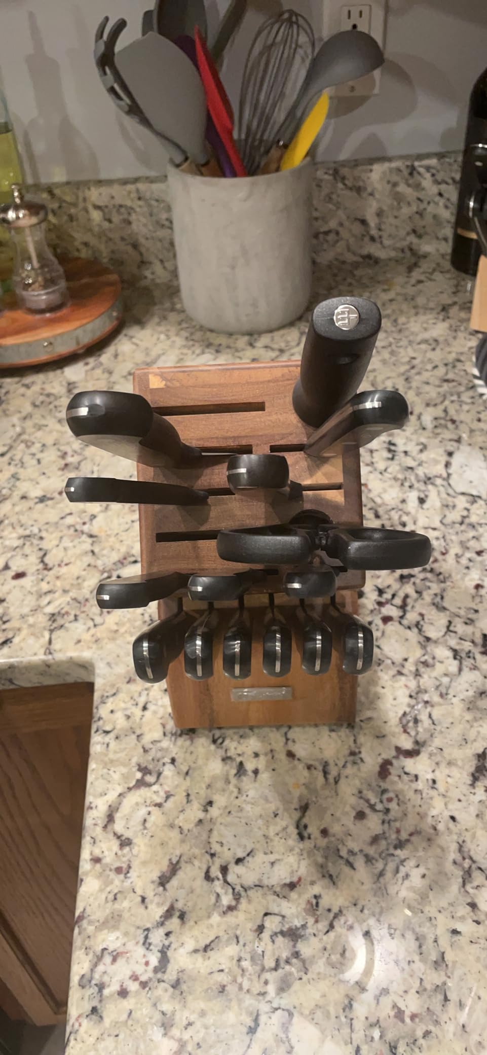 WÜSTHOF Gourmet 16-Piece Knife Block Set customer photo 1
