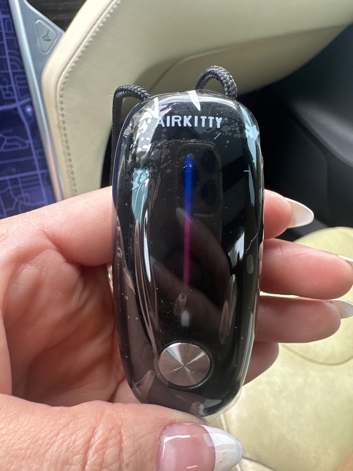 Portable Air Purifier, Timeage Personal Air Purifier Necklace, Wearable Mini Air Ionizer Eliminates Pollen, Smoke, Dust for Outdoor, Travel (Black) customer photo 1