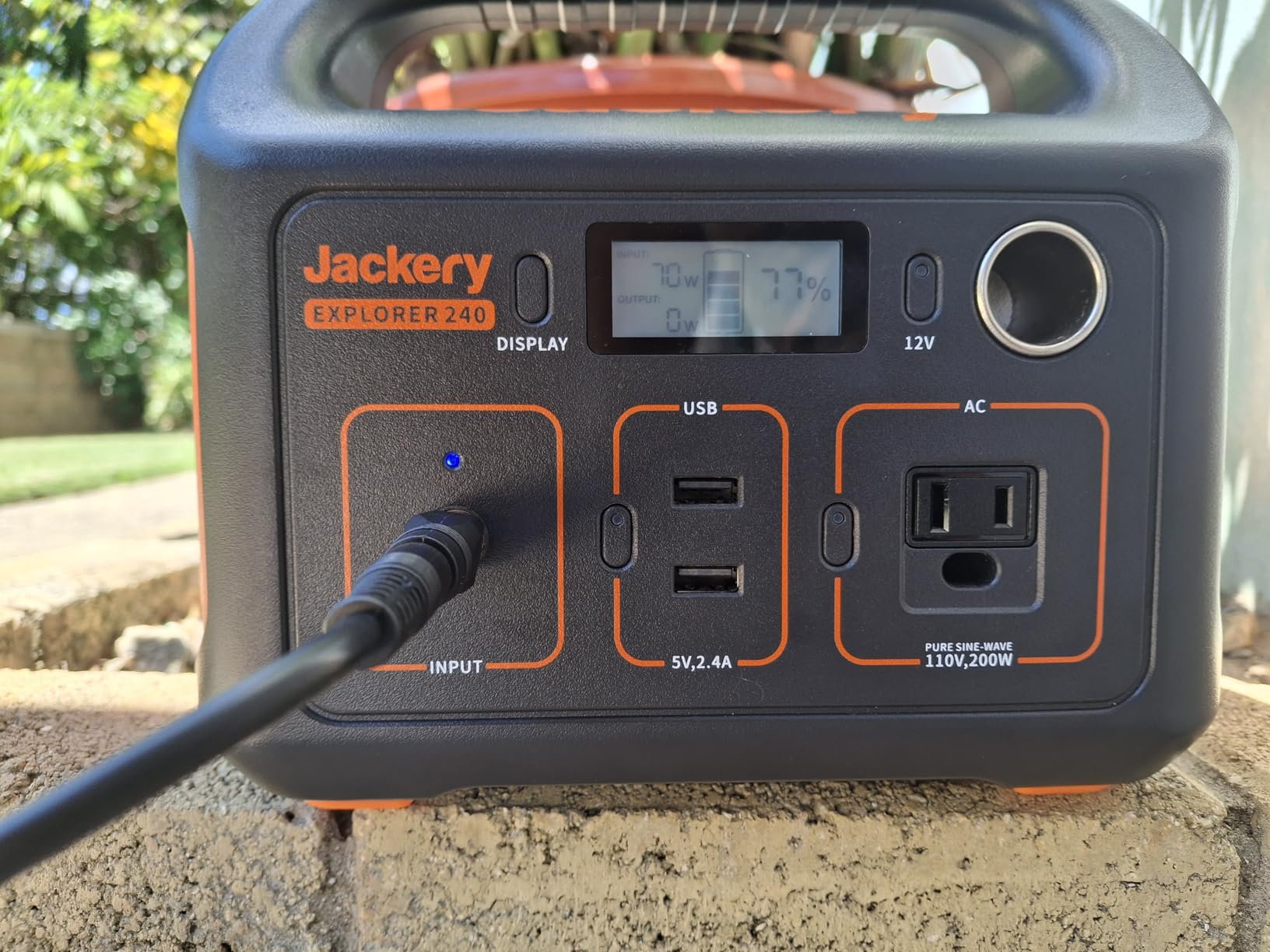 Solar Panels 100Watt Portable 24% High-Efficiency 18V Foldable Solar Charger with USB Outputs for Power Stations, Phones, IP65 Waterproof Perfect for Camping, RVing, Home Backup and Off-Grid Blackouts customer photo 1