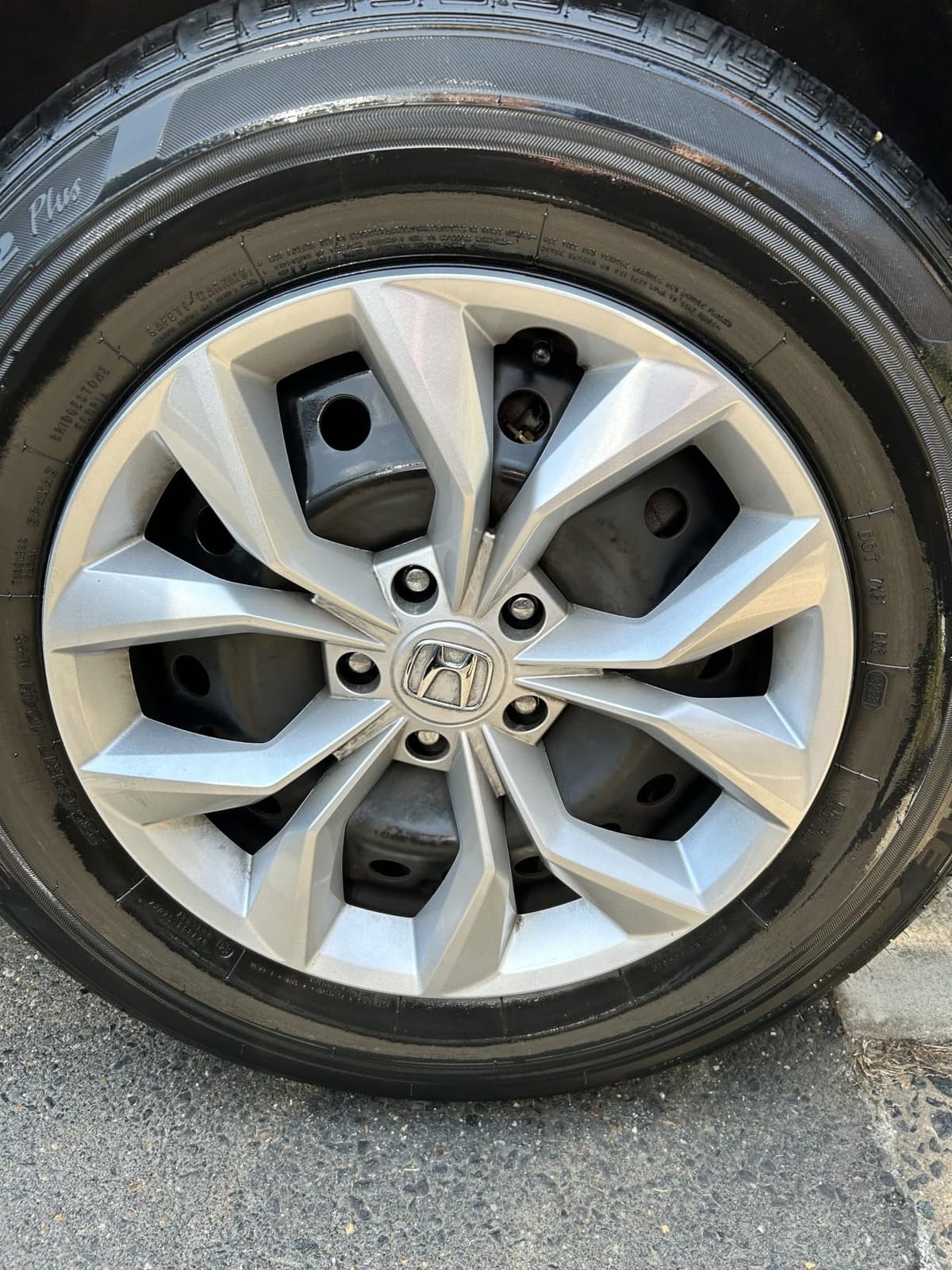 Cristal Products Untouchable Tire Shine Spray – Long-Lasting Wet Tire Finish for Deep Gloss & Protection – Waterproof Tire Shine, Easy Application, Premium Tire Cleaner Shine customer photo 1
