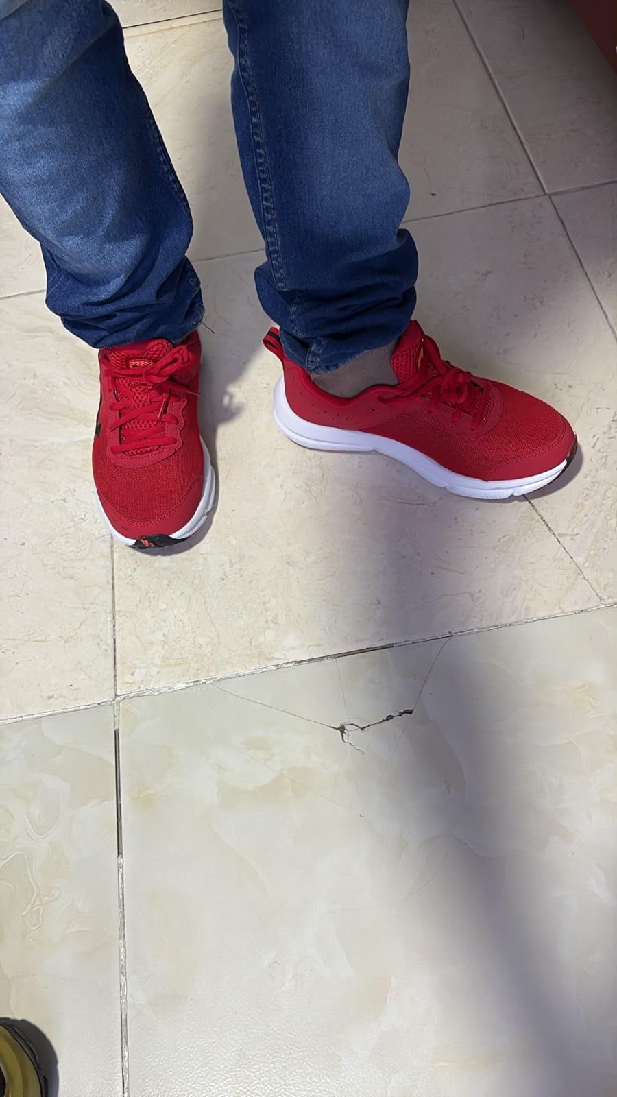 Under Armour Men's Charged Assert 10 Shoes customer photo 1