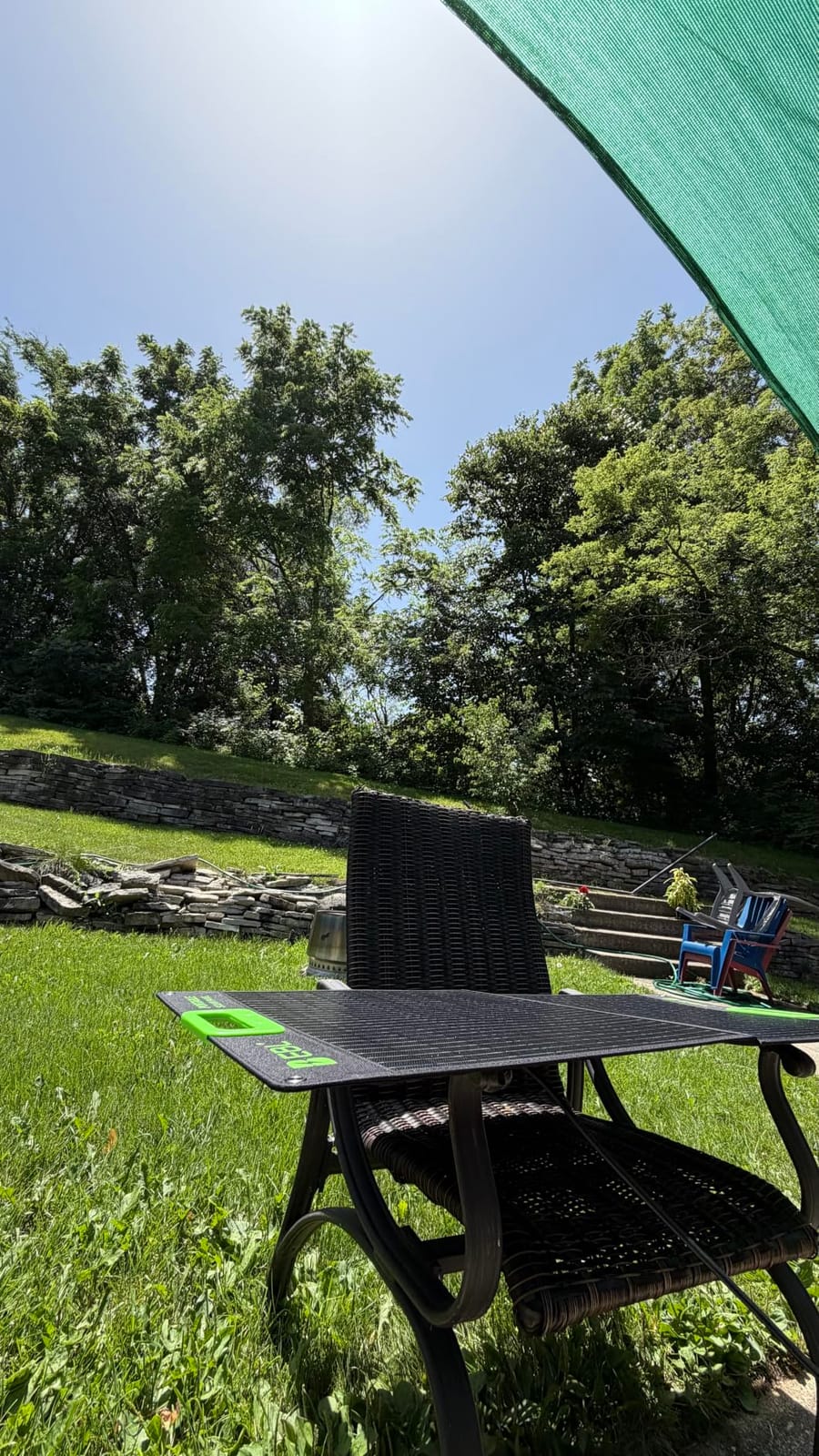 200W Portable Solar Panel for Power Station Generator, 12V/24V Flexible Foldable Solar Panel Kit Lightweight High-Efficiency Solar Charger Power Backup for Outdoor Van Camper Boat Caravan Off-Grid customer photo 1