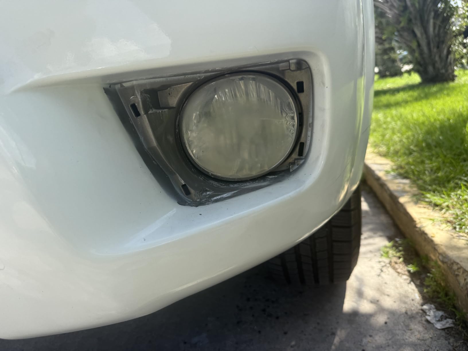Pmbqifay Headlight Restoration Kit, Car Headlight Polish Repair Renovation Kit with 200ML Repair Liquid for Repair Headlight Yellowing, Haze, Oxidation, Scrashes customer photo 2