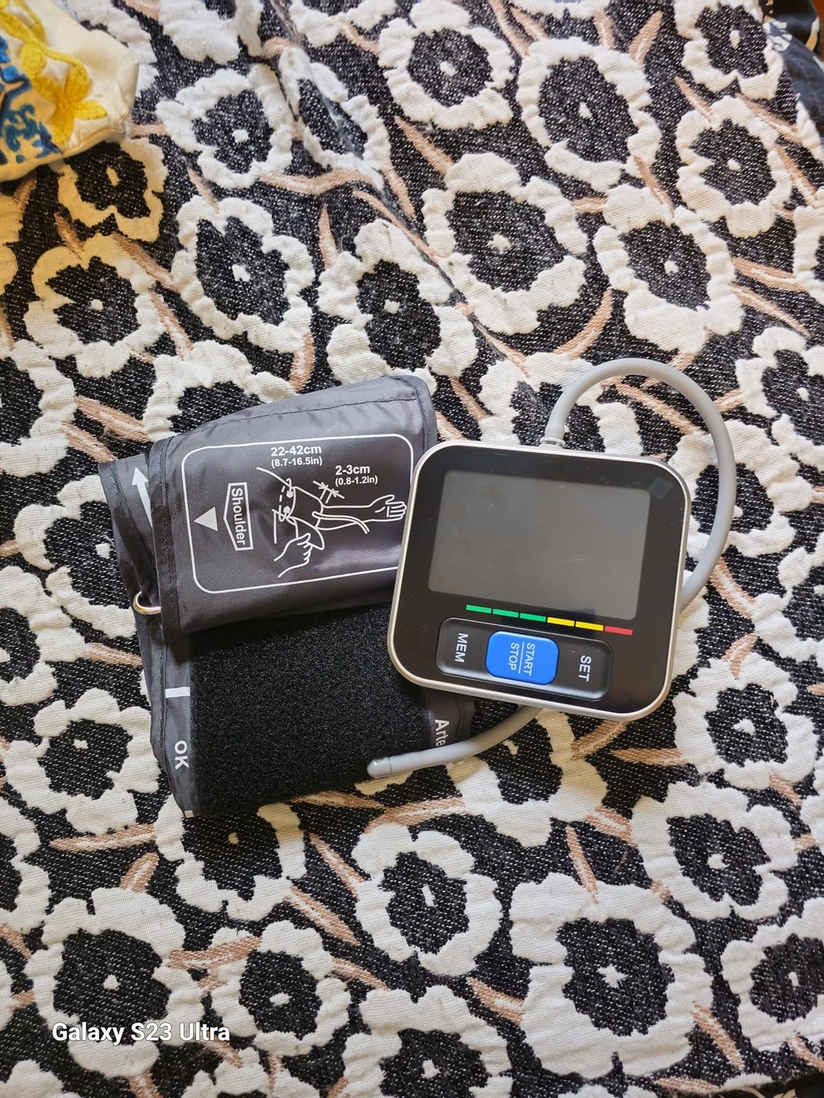 Blood Pressure Monitors for Home Use Upper Arm, Accurate Cuff 8.7”-15.7” Monitor with Large Backlight Display 2 Users 240 Sets Memory & HR Detection, Digital BP Machine with Carrying Case customer photo 2