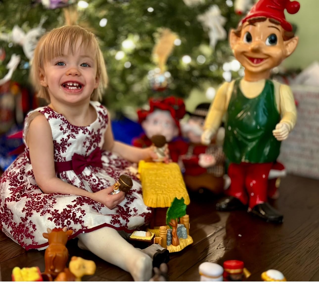 Fisher-Price Little People Nativity Set with Music & Lights | 18-piece Christmas Playset, includes figures & accessories, Pretend Play, for Toddlers Ages 1+ years customer photo 1