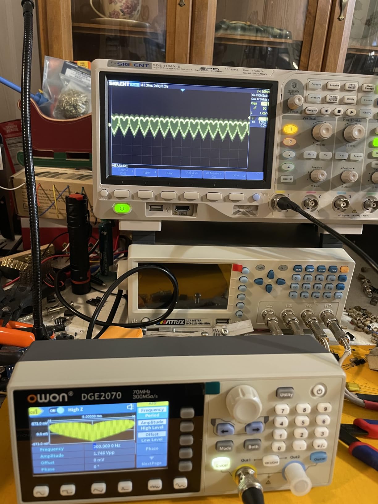 Dual-Channel Arbitrary Waveform Function Generator, 70MHz, 300MSa/s, 14-Bit customer photo 1