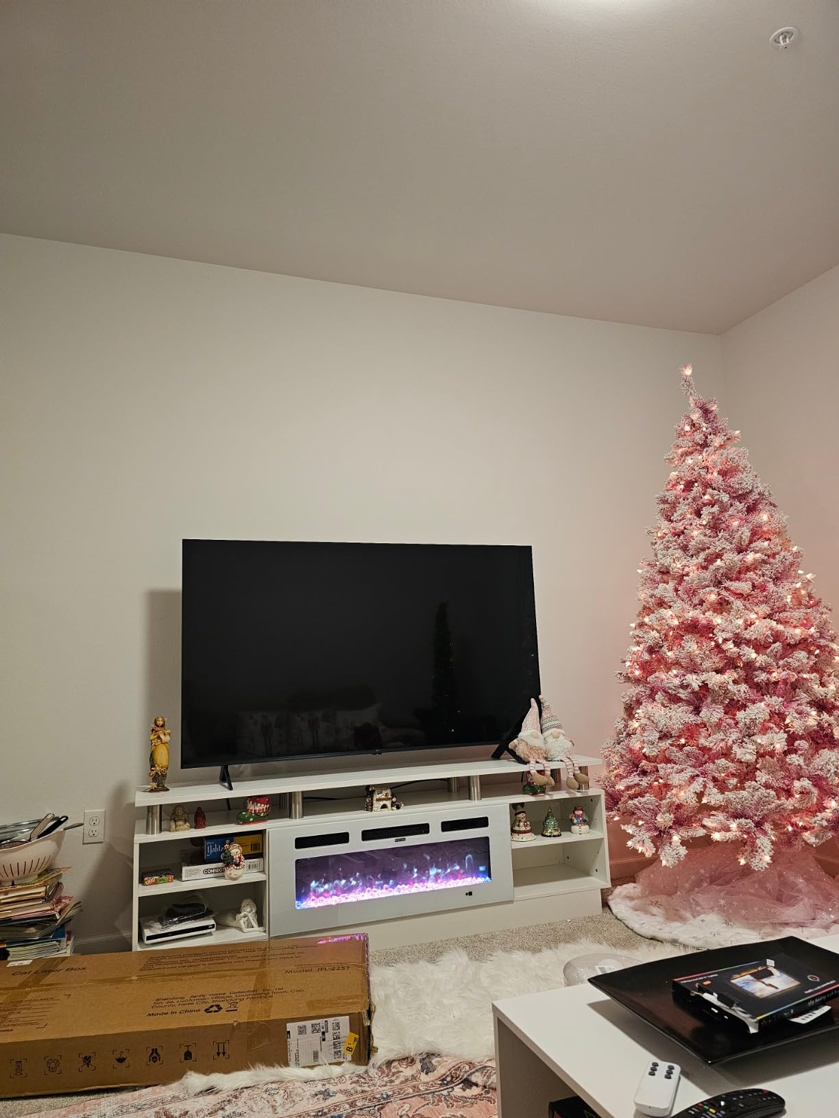 LG UR9000 55-Inch 4K customer photo 1