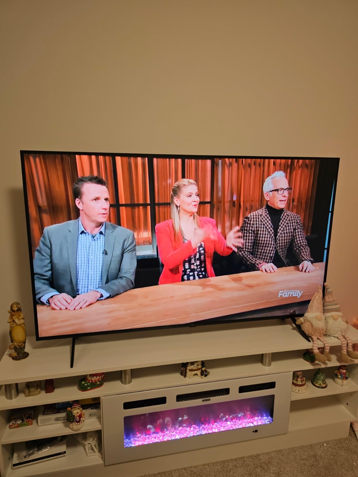 LG 43-Inch Class UR9000 Series Alexa Built-in 4K Smart TV (3840 x 2160),Bluetooth, Wi-Fi, USB, Ethernet, HDMI 60Hz Refresh Rate, AI-Powered 4K customer photo 1