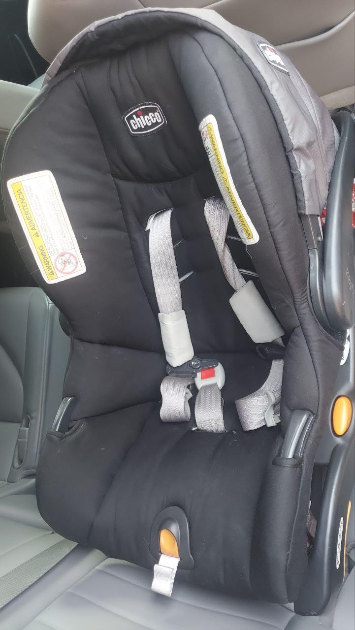 Chicco Bravo 3-in-1 Travel System w/KeyFit 30 Infant Car Seat & Base customer photo 1