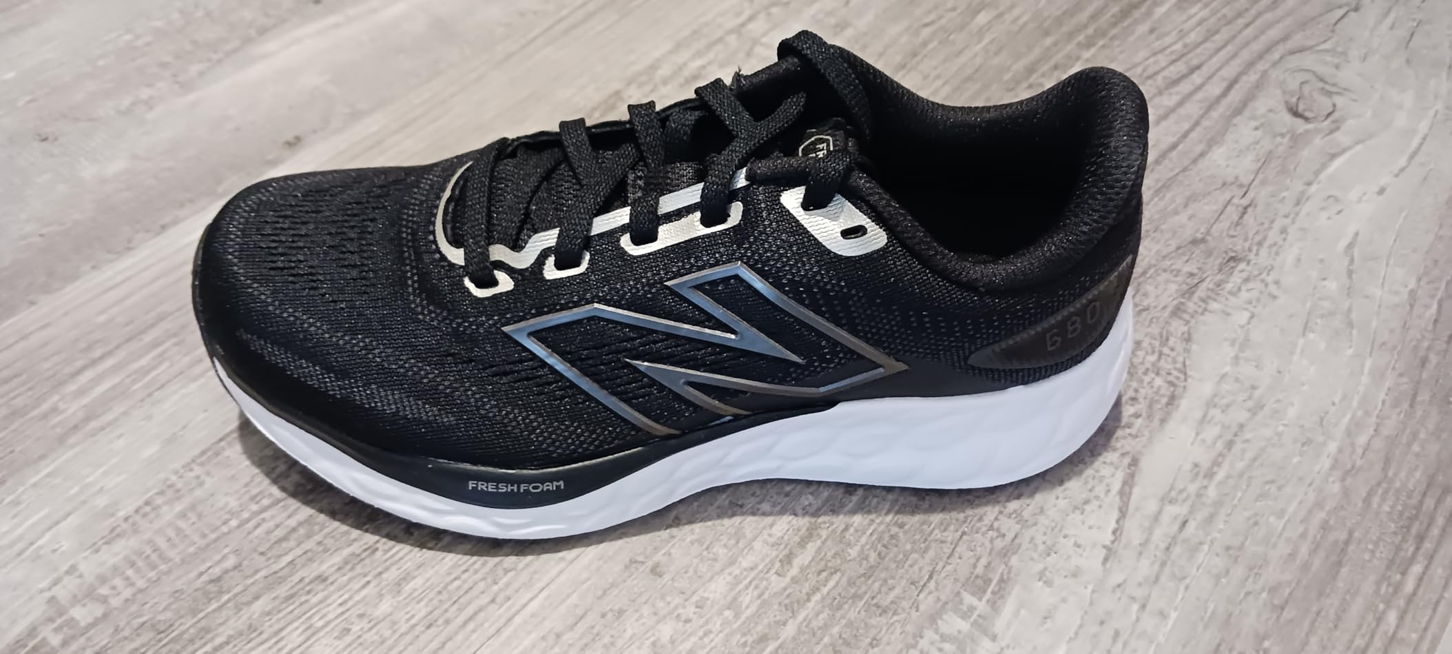 New Balance Women's Fresh Foam 680 V8 customer photo 2