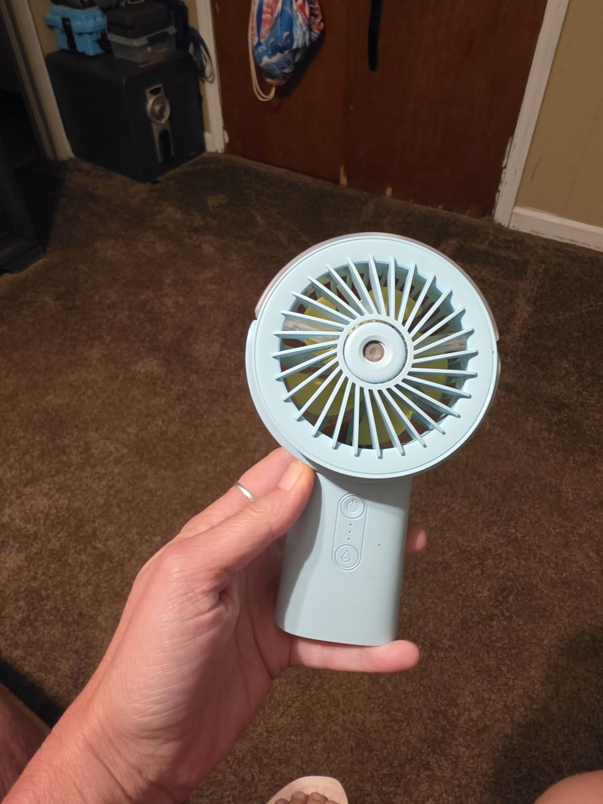 Otlonpe Handheld Misting Fan Portable, Small Personal Hand Held Rechargeable Mist Fan Water Spray, 4000mAh Battery Operated Hand Mister Fans 3-Speed, 4-15 Hrs Runtime for Travel Home Office Outdoor customer photo 2