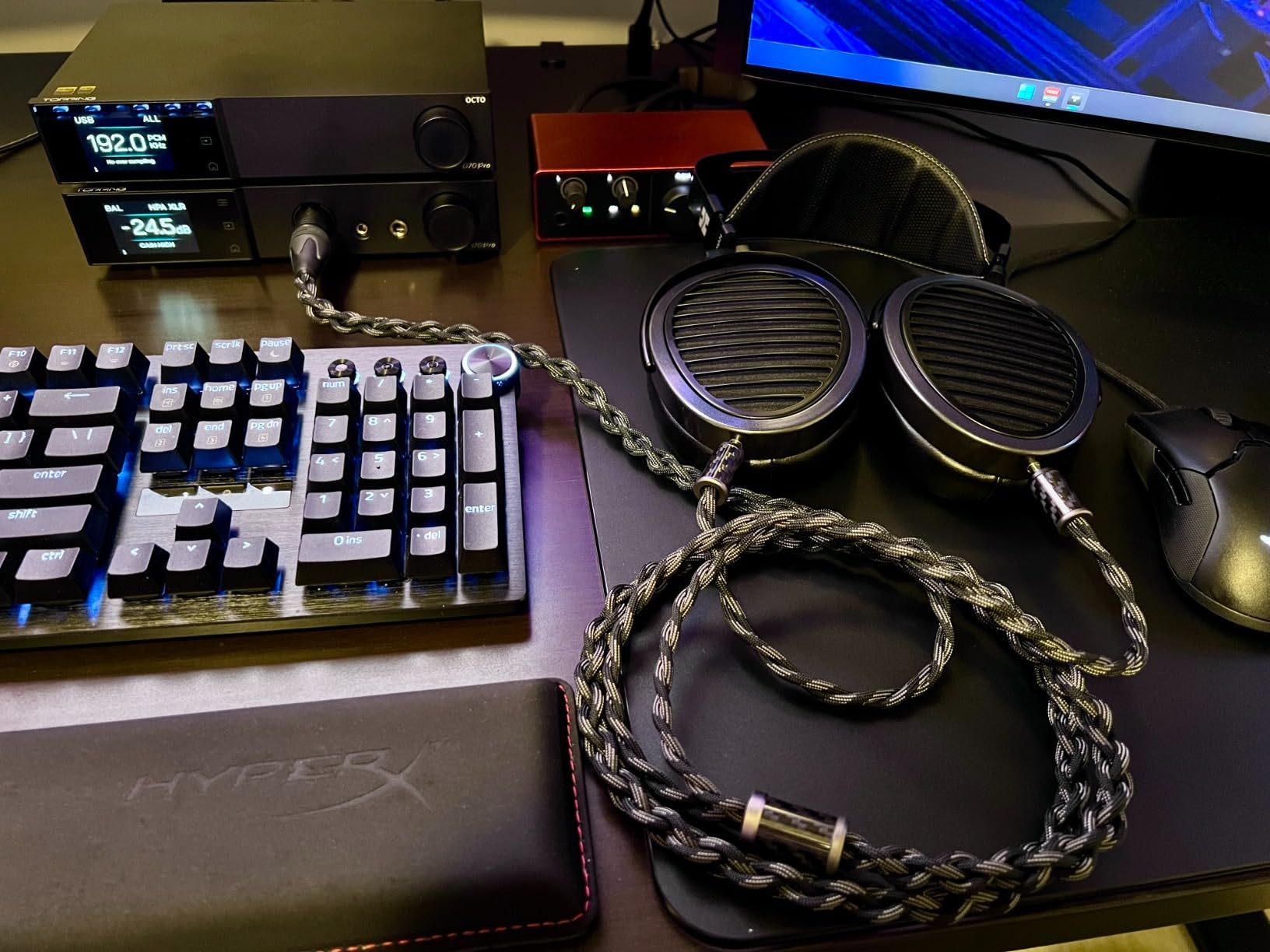 Topping A70Pro Fully Balanced Headphone Amplifier Preamp - 17000mWx2 Output Power, 2 Gain, R2R Relay Volume Control, Full Color Display HiFi Audio Support Extensions (Black) customer photo 2