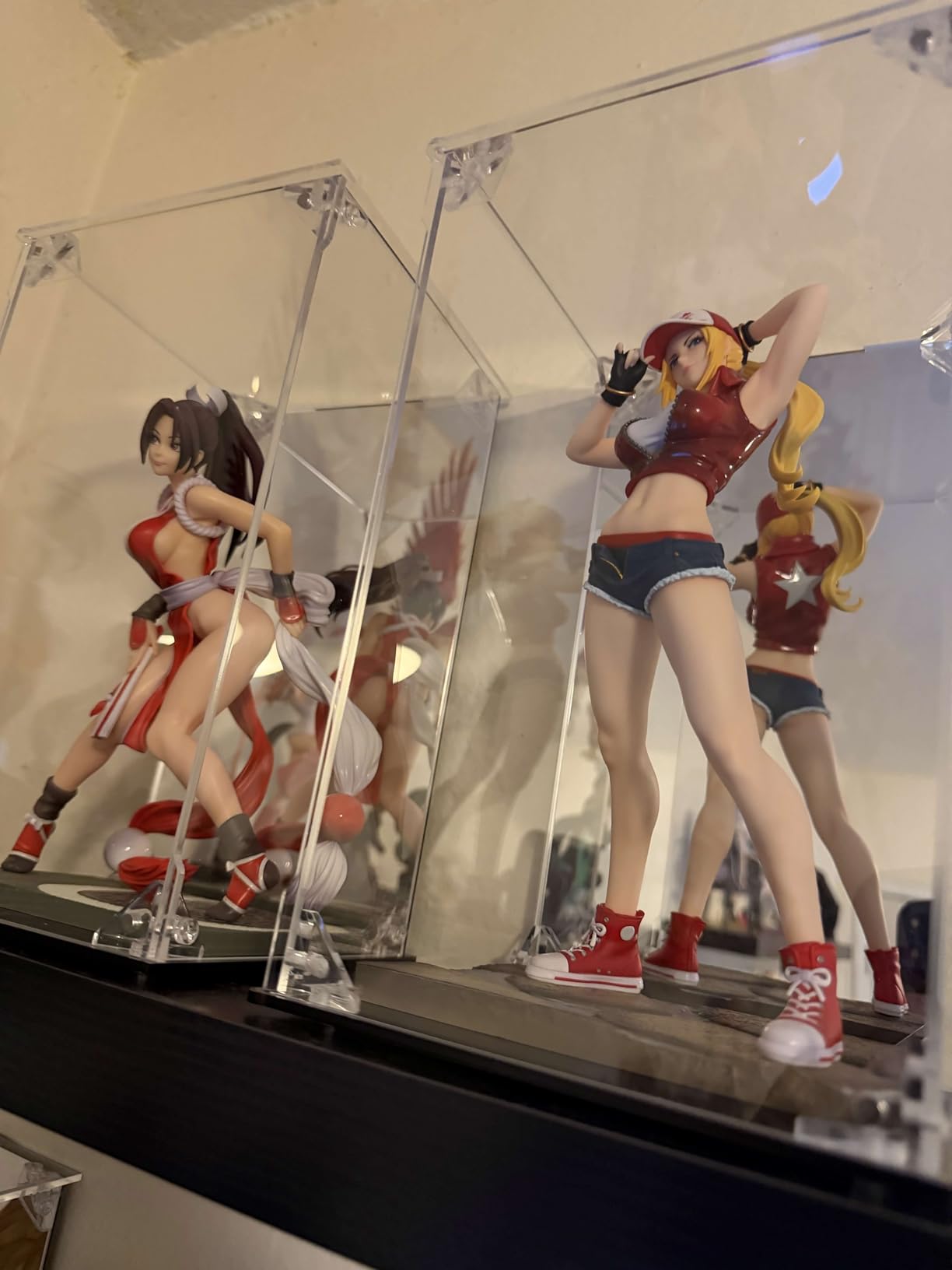 Acrylic Display Case Clear Action Figure Display Case with Mirrored Back, Dustproof Protection Display Box Alternative Glass Case for Collectibles Figures Models Doll Toys (8x8x10 inch, 20x20x25 cm) customer photo 2