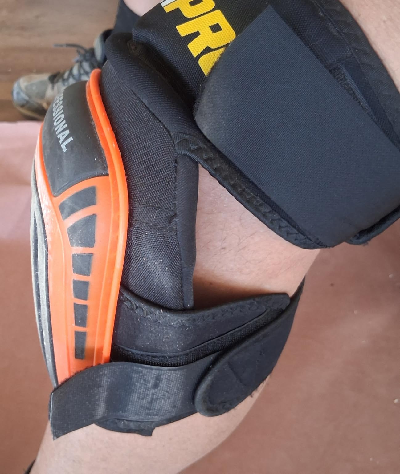 GRENPRO Heavy Duty Knee Pads for Men, Gel Foam, Construction Work | Adjustable anti-slip straps, comfortable knee pad for men and women, flooring, cleaning, tiling, roofing, gardening customer photo 1