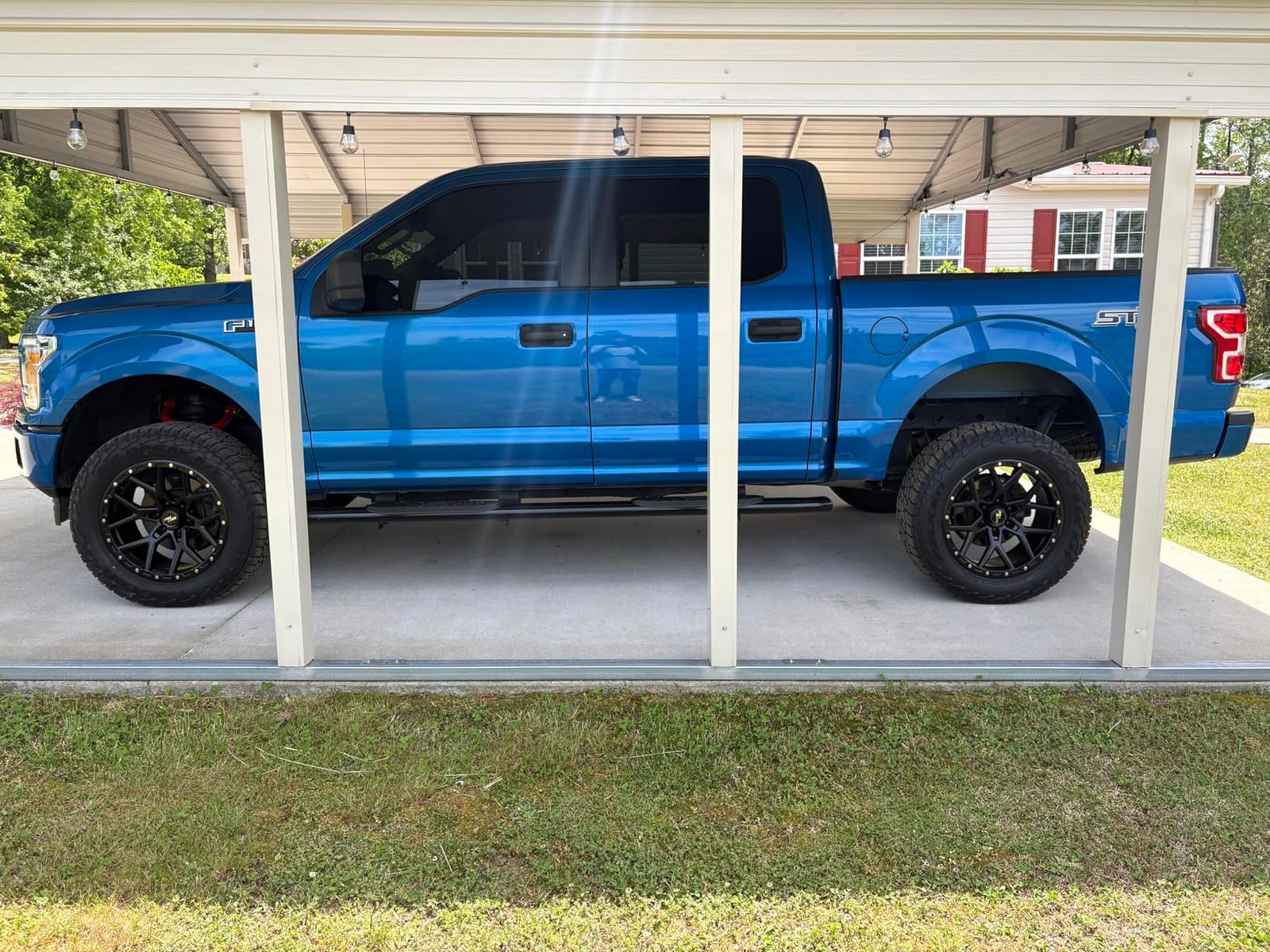 RockTrix RT107 18 inch Wheel for 2004-2026 Ford F150, 18x9 6x135 Rims -12mm Offset, 4.5in Backspacing, Matte Black, 2500 lb Weight Rating, Also compatible with Bronco Raptor F150 Lightning customer photo 1